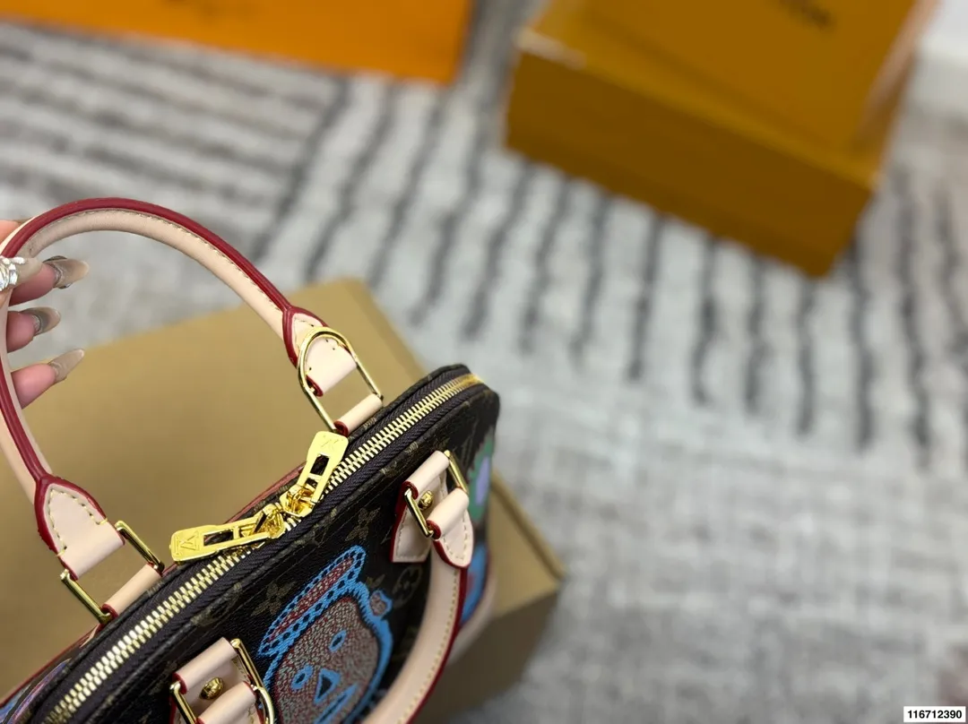 P150配折叠盒⚠️尺寸24*17 LV 贝壳包 又甜又酷 一整个爱住 百搭时尚 颜值超高