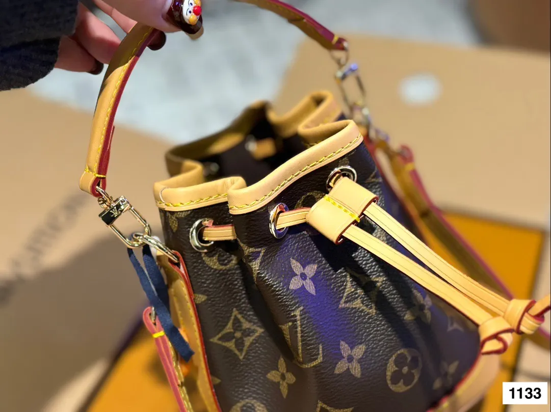 P150 size:13*16cm L家 新款nano 水桶包 noe 水桶包 超可爱! 老花ydds! 快入!快入! 真的爱啦!因为是真的好搭!