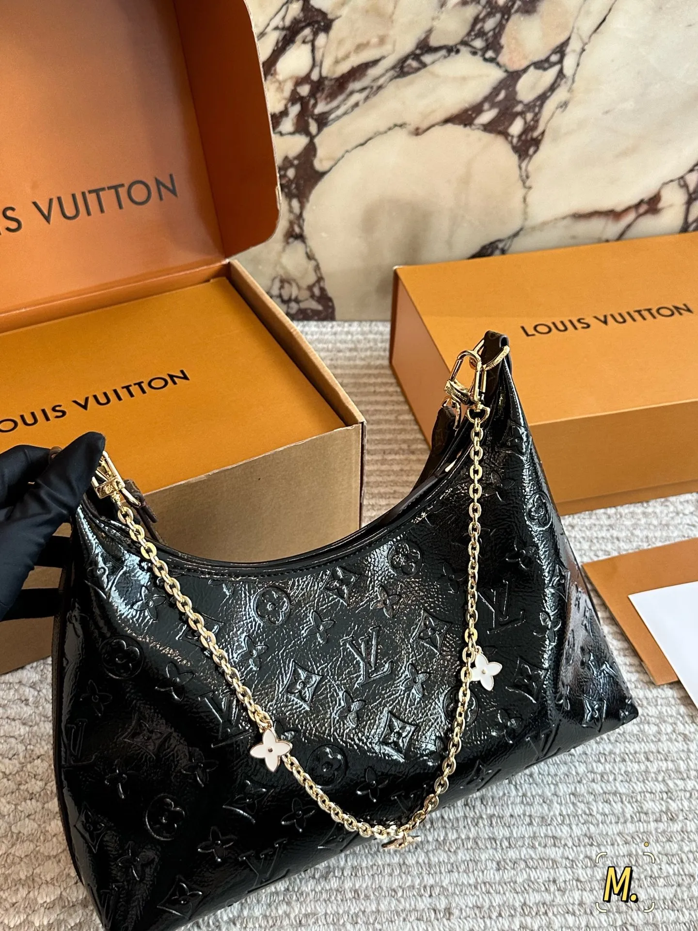 💰190 配盒 size 32 17cm L家 新款 上身简直不要太好看 斜挎、单肩、手拎! 新尺寸真的很nice 搜索🔍Lv 水桶包