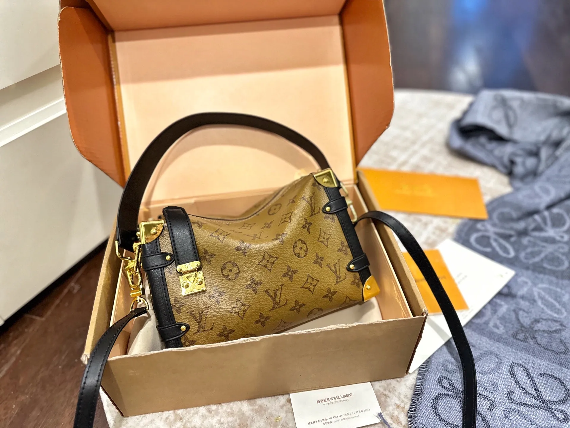 p200 官网双盒包装 size:23*16cm L家 25ss Ski系列盒子包王炸新款包 谷爱凌同款哦! 超级洋气 upupup Sidetrunk真的出一個愛一個