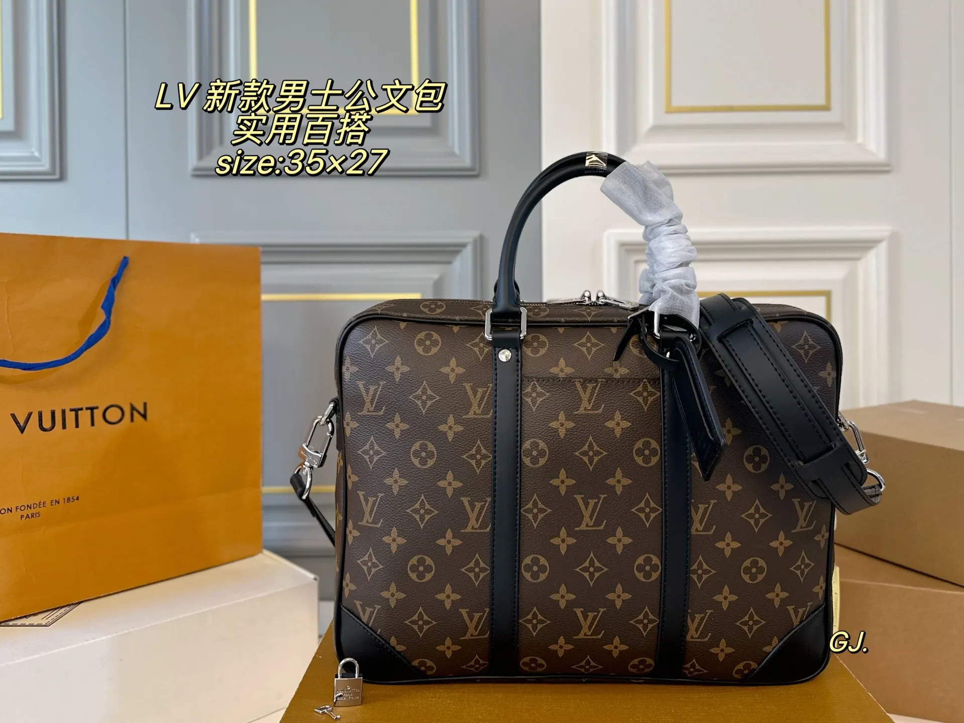 P170（无盒） size：35&times;27 LV 路易威登新款男包公文包❤️ 空间超可，🉑️容纳13寸笔记本 🉑️拆卸并可调节的肩带舒适肩背 实用又精致，各种场合都适合❗️