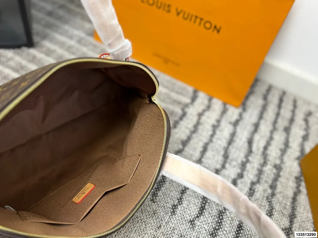 p140 无盒 LV 新款购物袋系列Low Key Hobo手袋中古系列锁头托特tote 可调节肩带点缀经典铭纹挂锁 尺寸43.26