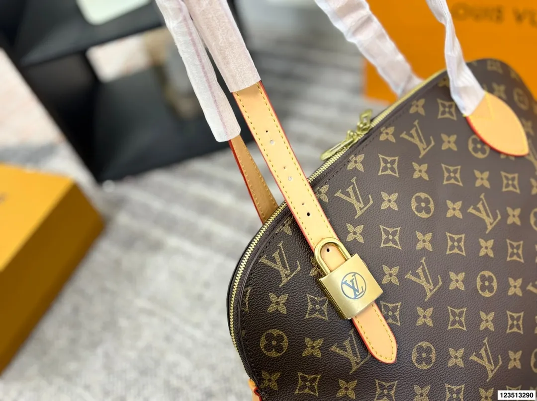 p140 无盒 LV 新款购物袋系列Low Key Hobo手袋中古系列锁头托特tote 可调节肩带点缀经典铭纹挂锁 尺寸43.26