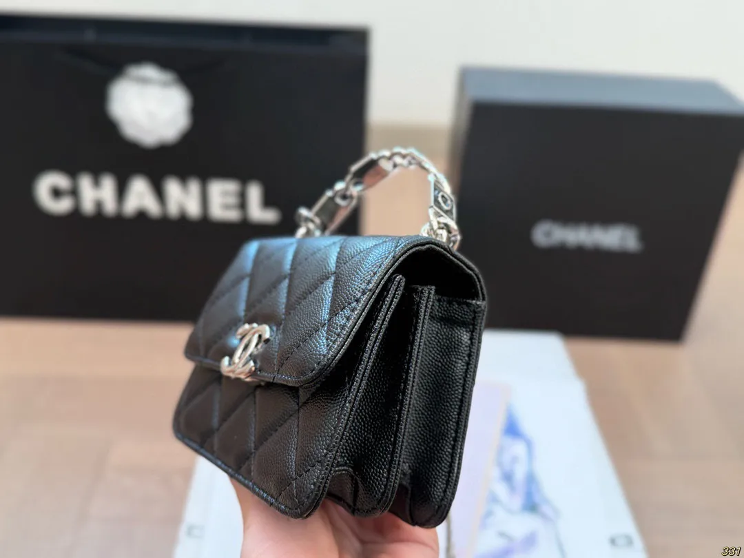 ¥140飞机盒 Chanel迷你包链条包 搭配很适这季节 香奈儿 复古氛围感瞬间拉满 尺寸: 13 10