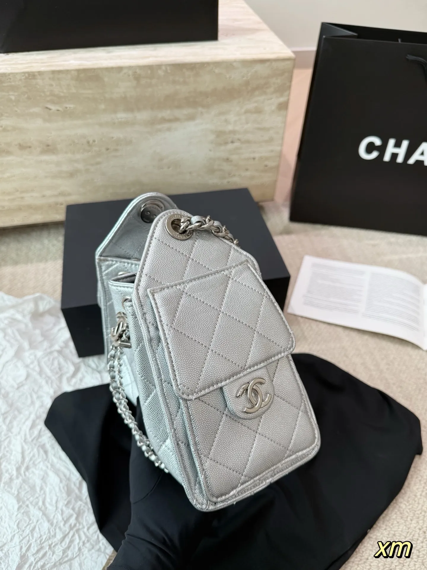 鱼子纹 P210 Chanel 25s 牛皮hobo流浪包 香奈儿 Chanel 牛皮刺绣购物袋出货|超级柔软,亲感特别好!内里采用同质量牛皮料!超级好物,等你来背!尺寸 22cm