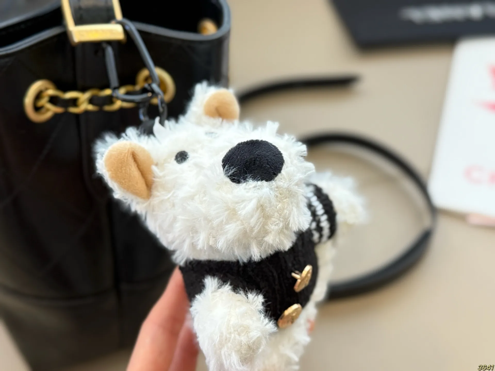 ¥220/¥210 飞机盒配长肩带配挂件 香奈儿CHANEL 新款菱格包手提包 无与伦比的高级质感 美貌与实力并存 尺寸34 25/28 20