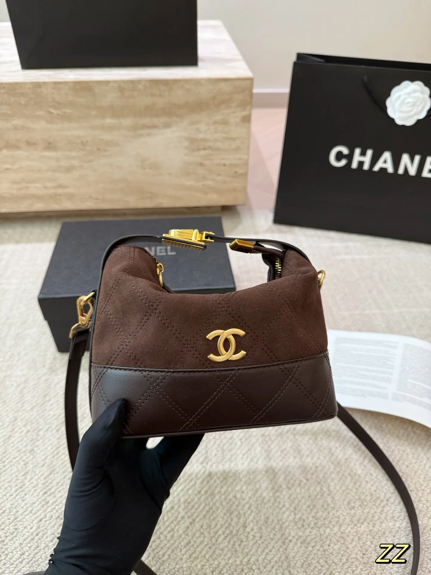 P130 麂皮 Chanel香奈儿饭盒包 中古系列 可手提 可斜挎 配礼盒🎁尺寸19.16