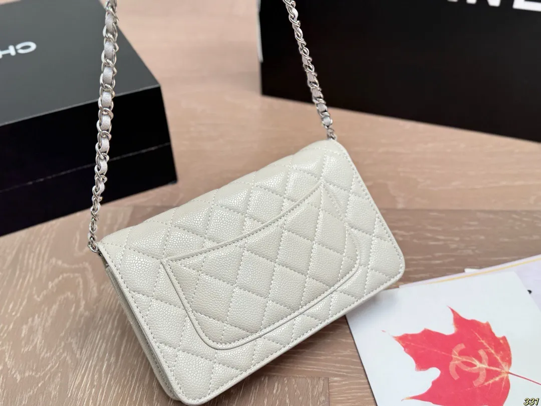 &yen;150全套飞机盒包装 size：20*13cm ⚠️牛皮 升级版 🔍 小香家 发财包 woc发财包，可以有😎 必须给自己安排 Chanel发财包香奶奶包中最经常用的一只