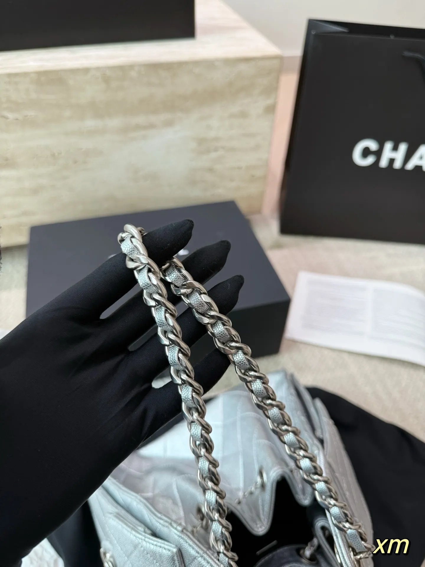 鱼子纹 P210 Chanel 25s 牛皮hobo流浪包 香奈儿 Chanel 牛皮刺绣购物袋出货｜超级柔软，亲感特别好！内里采用同质量牛皮料！超级好物，等你来背！尺寸 22cm