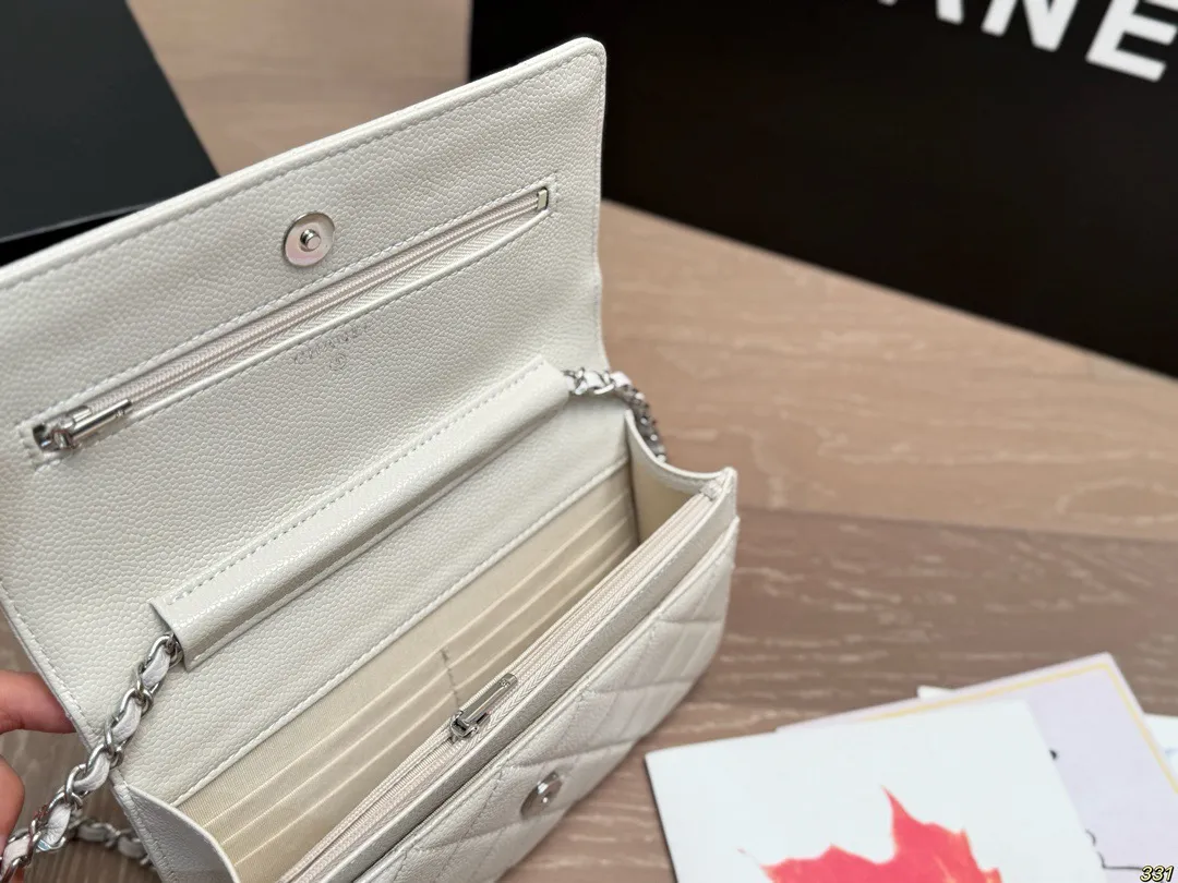 &yen;150全套飞机盒包装 size：20*13cm ⚠️牛皮 升级版 🔍 小香家 发财包 woc发财包，可以有😎 必须给自己安排 Chanel发财包香奶奶包中最经常用的一只