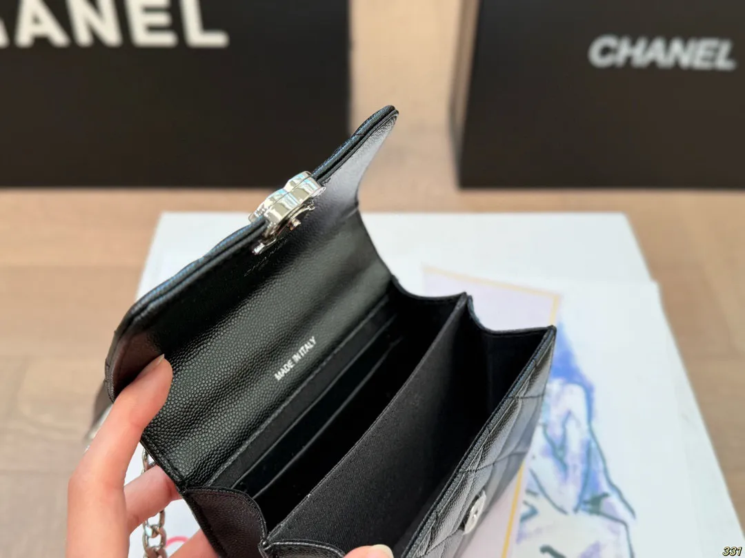 &yen;140飞机盒 Chanel迷你包链条包 搭配很适这季节 香奈儿 复古氛围感瞬间拉满 尺寸: 13 10