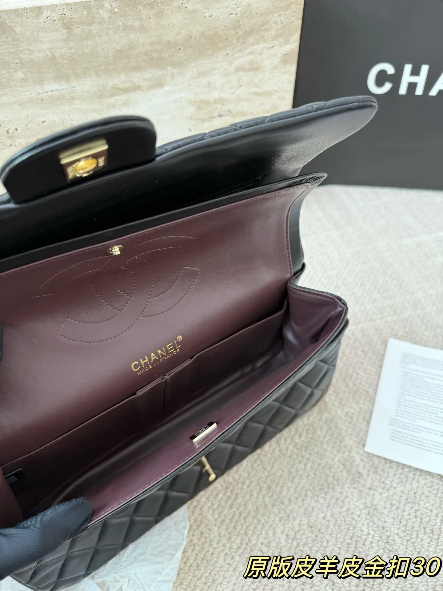 头层皮P250 Chanel香奈儿大号CF羊皮 Chanel 双盖双链 最近各大品牌都在炸大包！太酷啦！ 百搭容量大 真的很香 ！ 尺寸 30 17cm