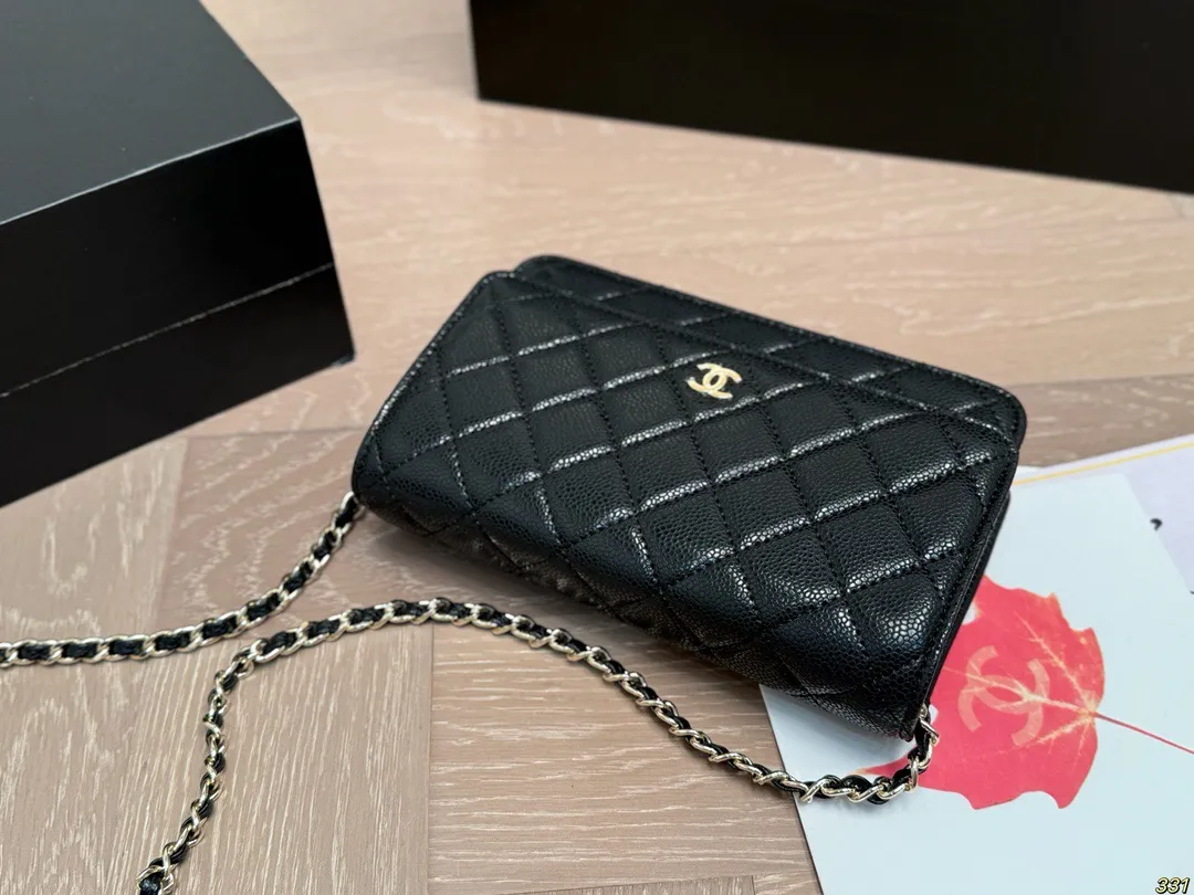 &yen;150全套飞机盒包装 size：20*13cm ⚠️牛皮 升级版 🔍 小香家 发财包 woc发财包，可以有😎 必须给自己安排 Chanel发财包香奶奶包中最经常用的一只