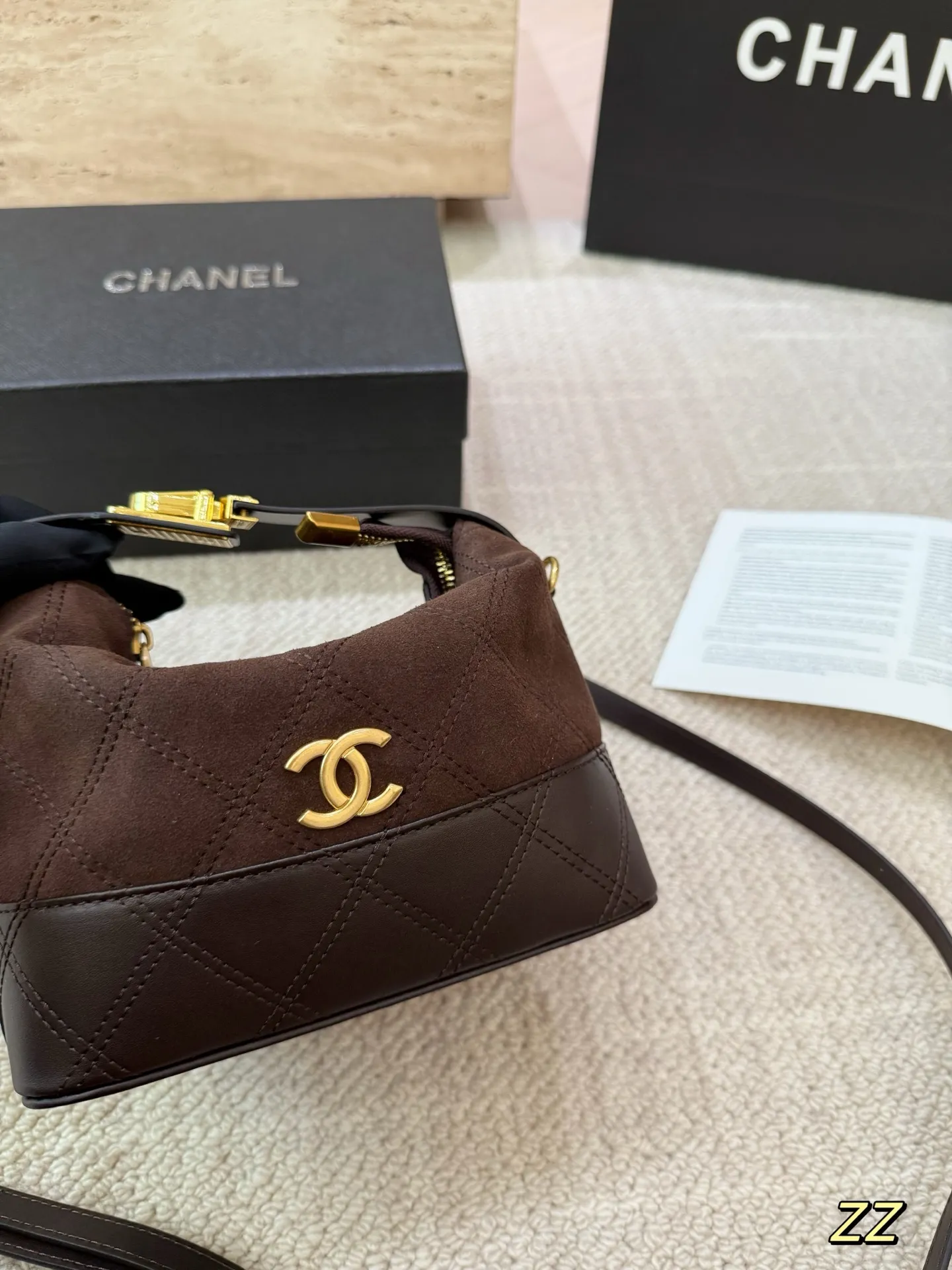 P130 麂皮 Chanel香奈儿饭盒包 中古系列 可手提 可斜挎 配礼盒🎁尺寸19.16