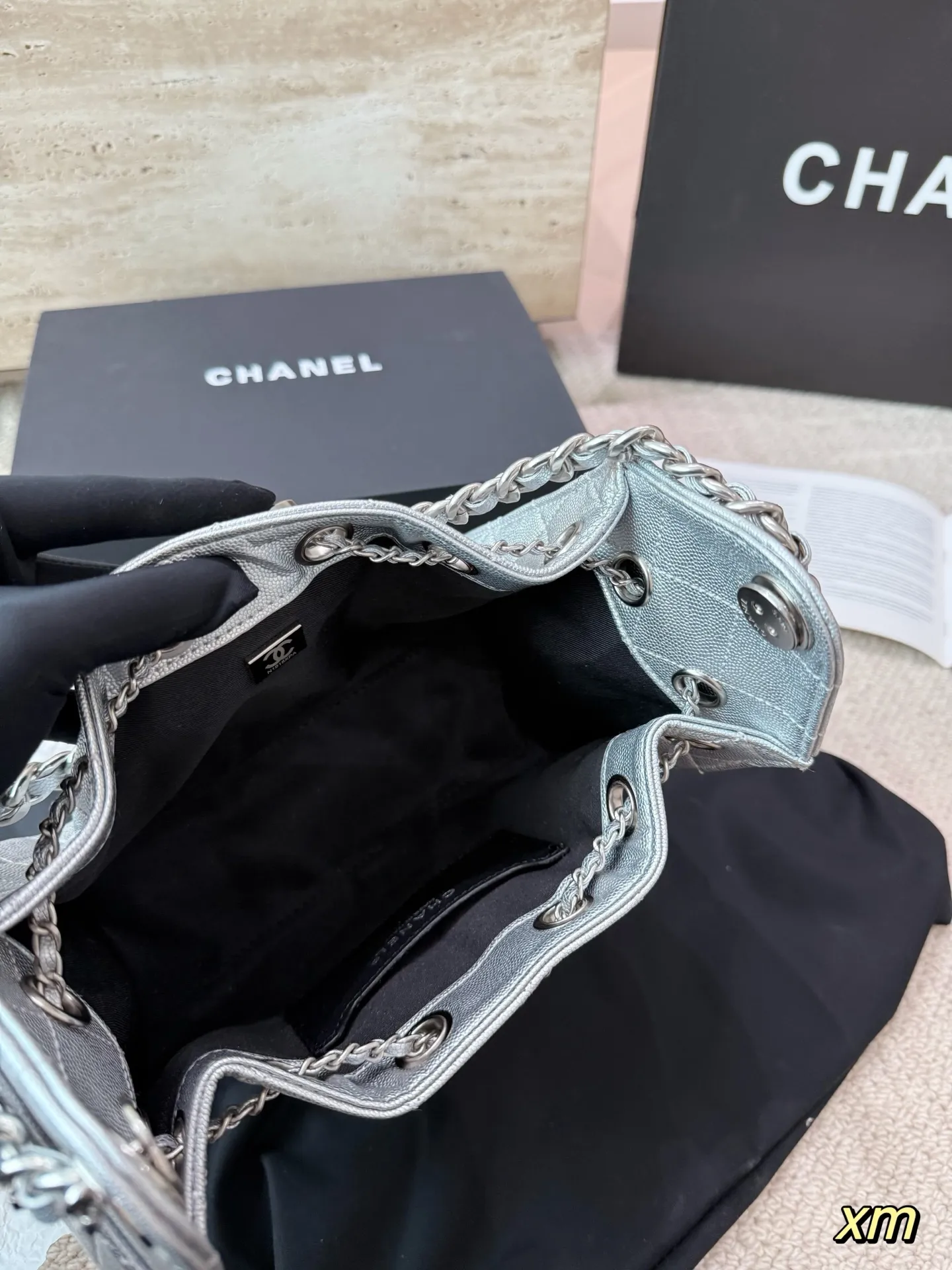 鱼子纹 P210 Chanel 25s 牛皮hobo流浪包 香奈儿 Chanel 牛皮刺绣购物袋出货|超级柔软,亲感特别好!内里采用同质量牛皮料!超级好物,等你来背!尺寸 22cm