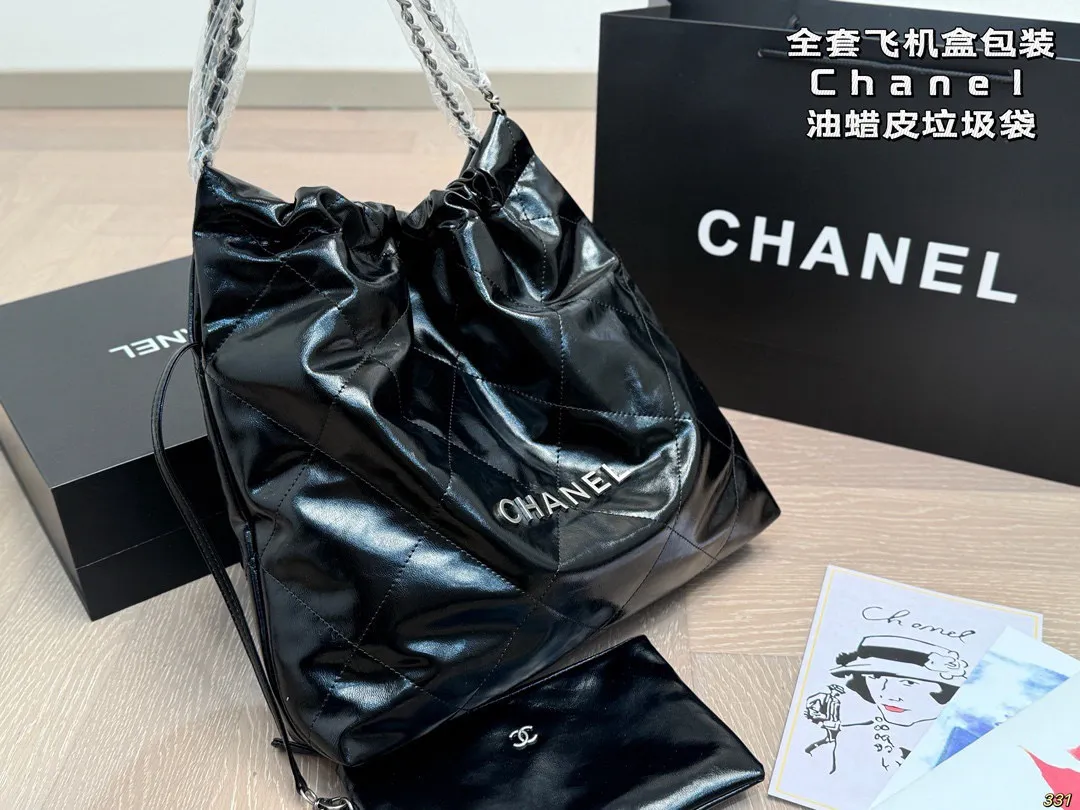 &yen;180全套飞机盒包装 油蜡皮香奈儿金币包购物袋 Chanel22bag垃圾袋真的太美啦 高级的情冷感扑面而来 超级酷 可盐可甜 给你淡淡的清新 日常出街首选 尺寸：39 42