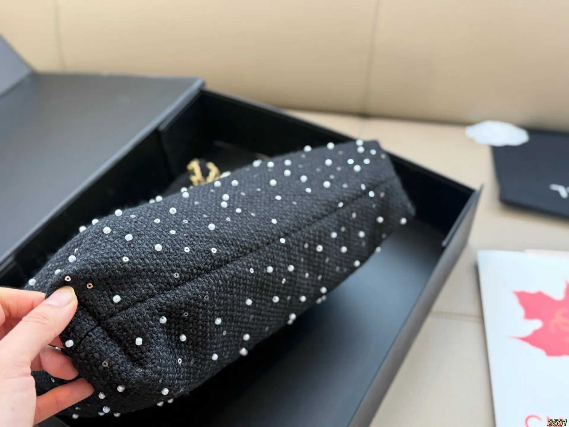 &yen;170折叠盒 香奈儿金币包购物袋 Chanel22bag垃圾袋真的太美啦 高级的情冷感扑面而来 超级酷 可盐可甜 给你淡淡的清新 日常出街首选 尺寸：29 29