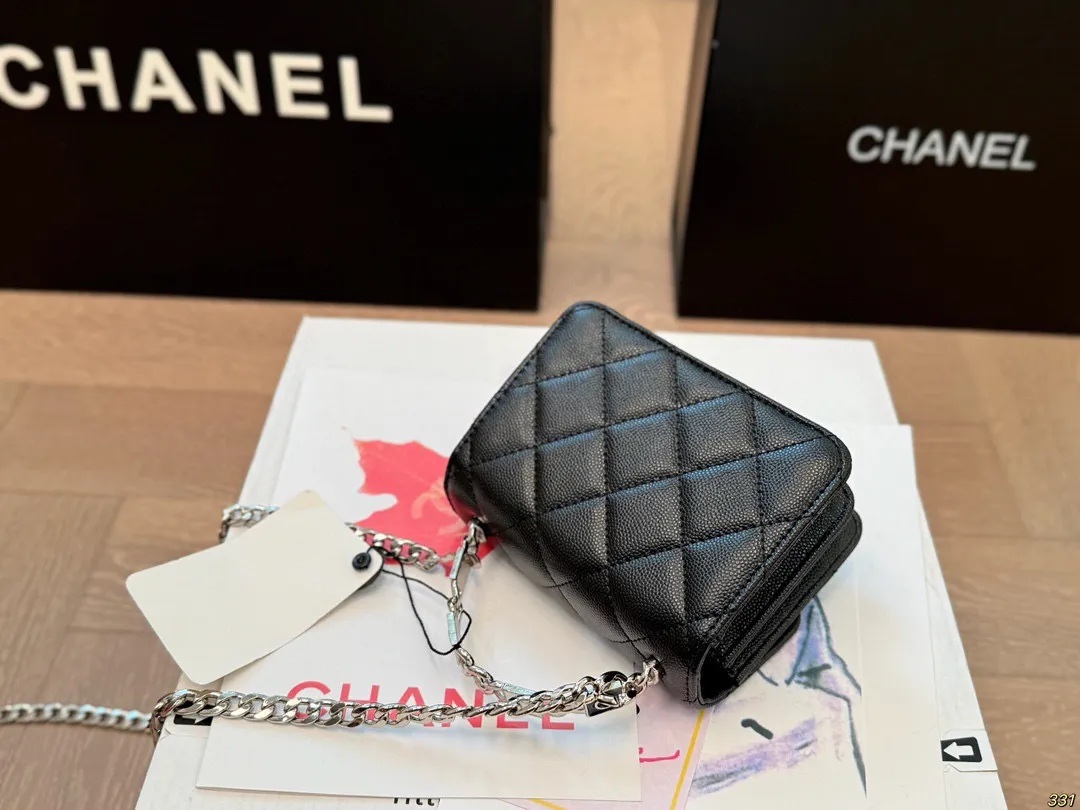 ¥140飞机盒 Chanel迷你包链条包 搭配很适这季节 香奈儿 复古氛围感瞬间拉满 尺寸: 13 10