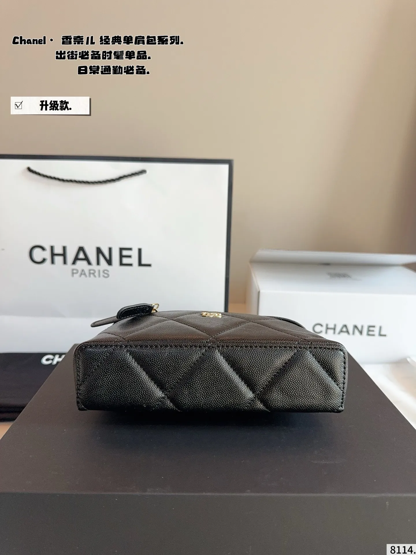 p190配礼盒🎁. Chanel·香奈儿新款化妆包.. 百搭经典 精致的一只 真的超级无敌巨可爱 仙气满满 小姐姐日常必入款尺寸:19*5*12cm