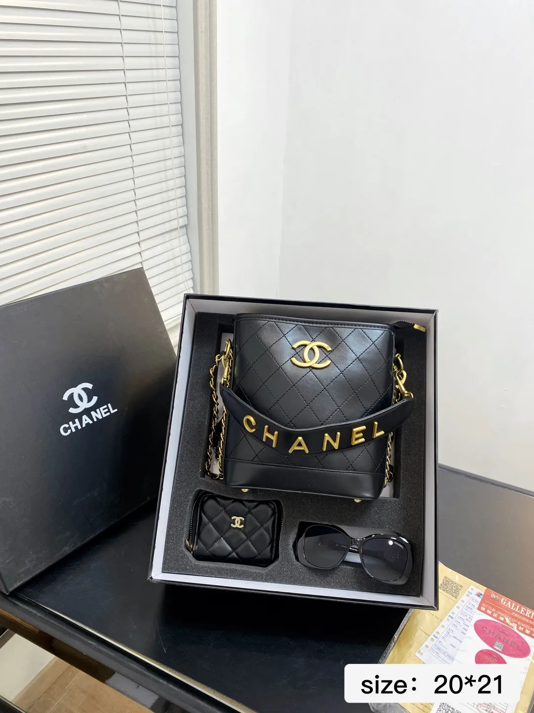 🅿️💰150 配盒子 尺寸20*21 经典香奈儿套盒 香奈儿包➕眼镜➕钱包 M3030