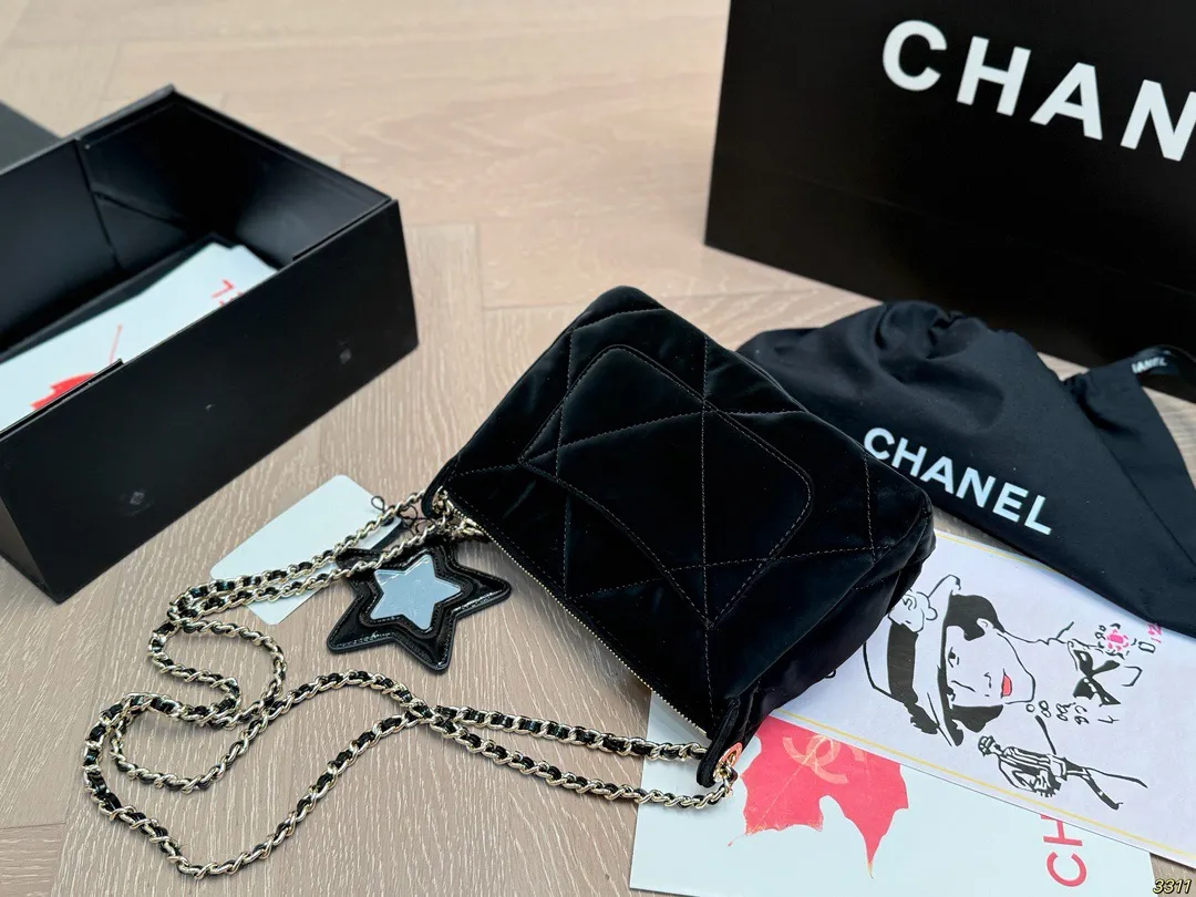 ¥195全套飞机盒包装 25N🎿滑雪胶囊系列 Chanel香奈儿 菱格链条包新款系列 气质百搭 种草款 可甜可咸 又A又飒 尺寸22 15