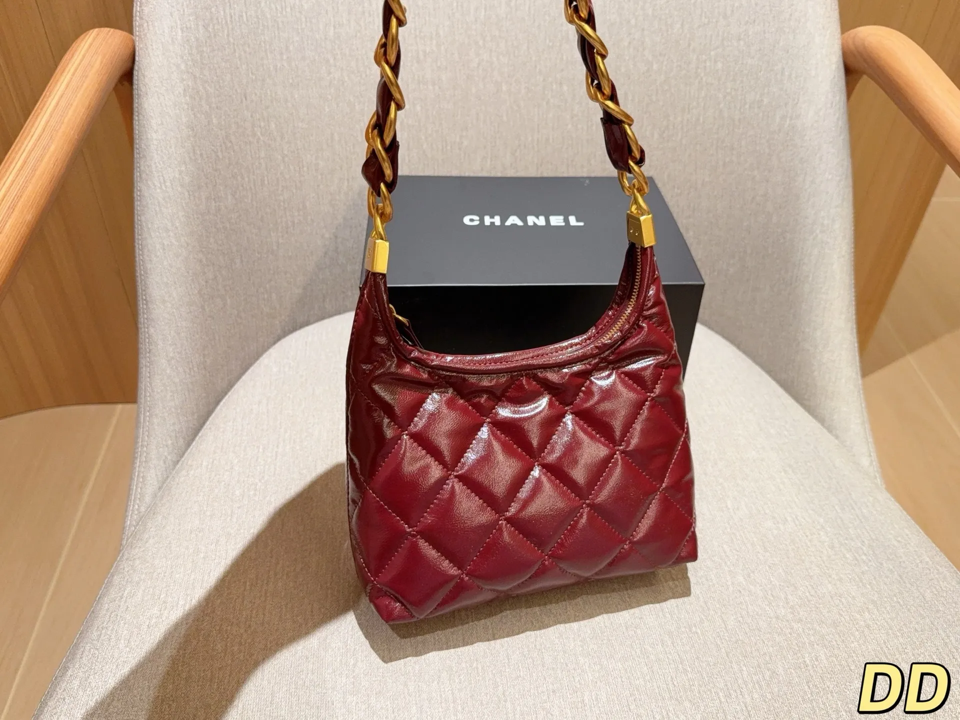 💰145 香奈儿Chanel 24A最新hobo油蜡皮腋下包 尺寸20×19×8 礼盒包装🎁