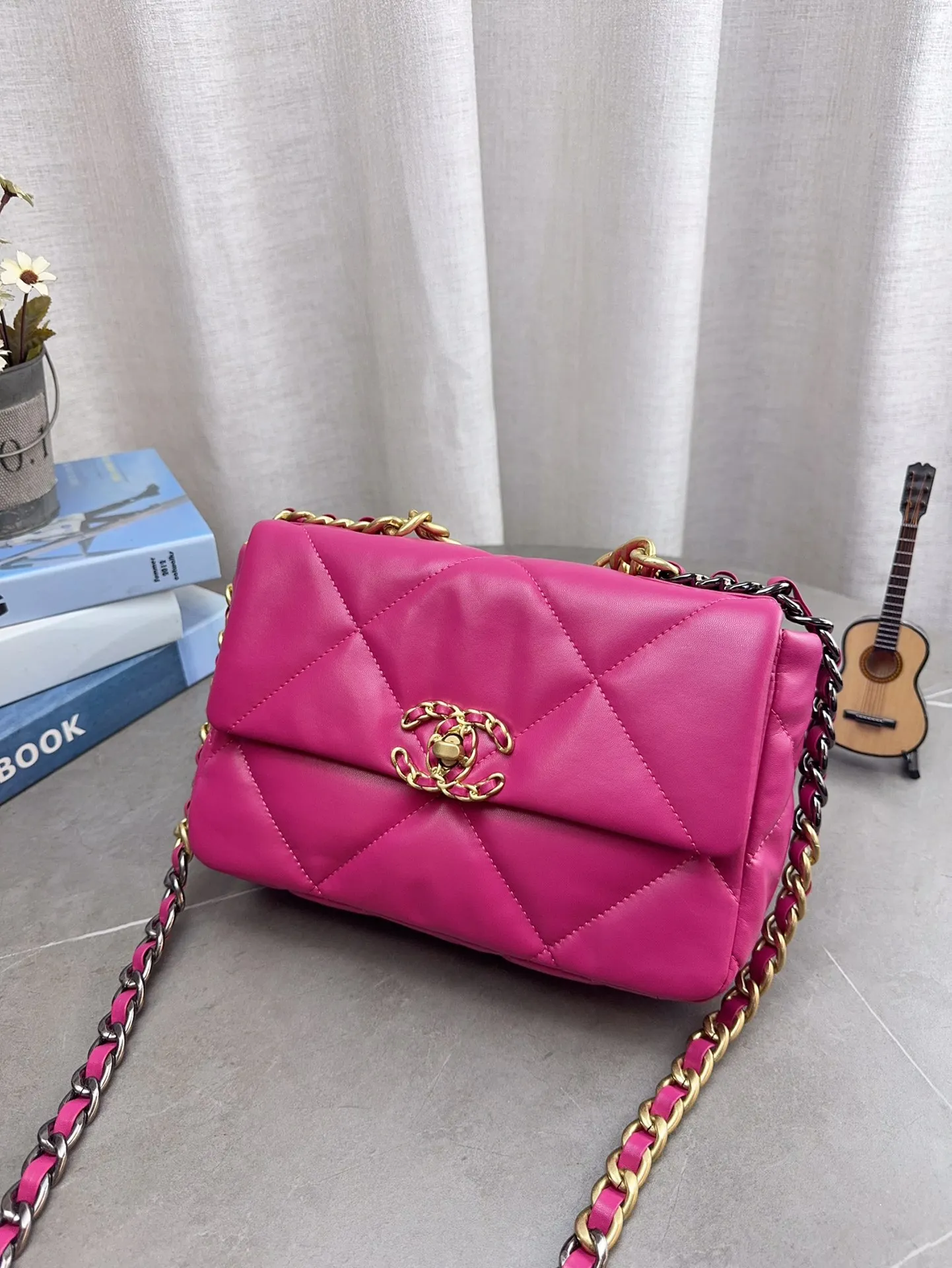 配折叠盒飞机盒 香奈儿19bag 性价比做到最优 皮料再次升级 质感高级…。 尺寸28*17cm p160