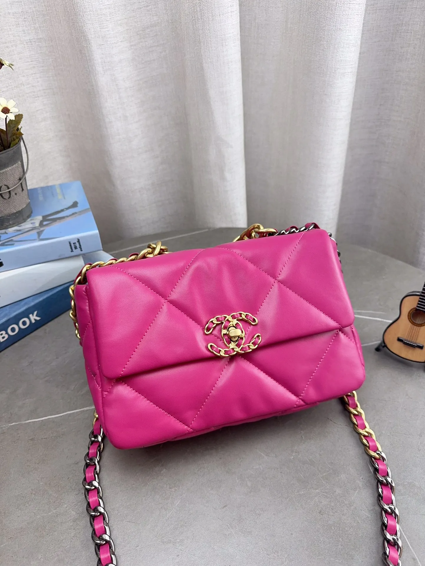 配折叠盒飞机盒 香奈儿19bag 性价比做到最优 皮料再次升级 质感高级…。 尺寸28*17cm p160