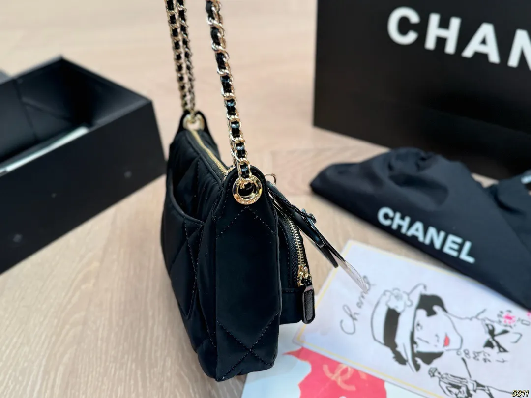 ¥195全套飞机盒包装 25N🎿滑雪胶囊系列 Chanel香奈儿 菱格链条包新款系列 气质百搭 种草款 可甜可咸 又A又飒 尺寸22 15