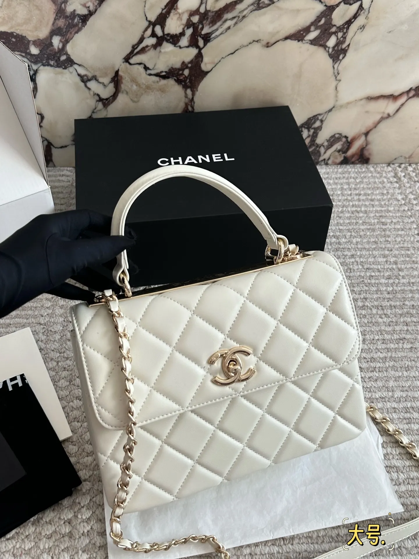 升级版💰190、160配盒 size:20*15cm (小号) 25*18cm (大号) 小香家 trendy cc 风琴包系列! 上身后超显大气, 容量非常🉑️! ⚠️经典黑色软糯又舒服!