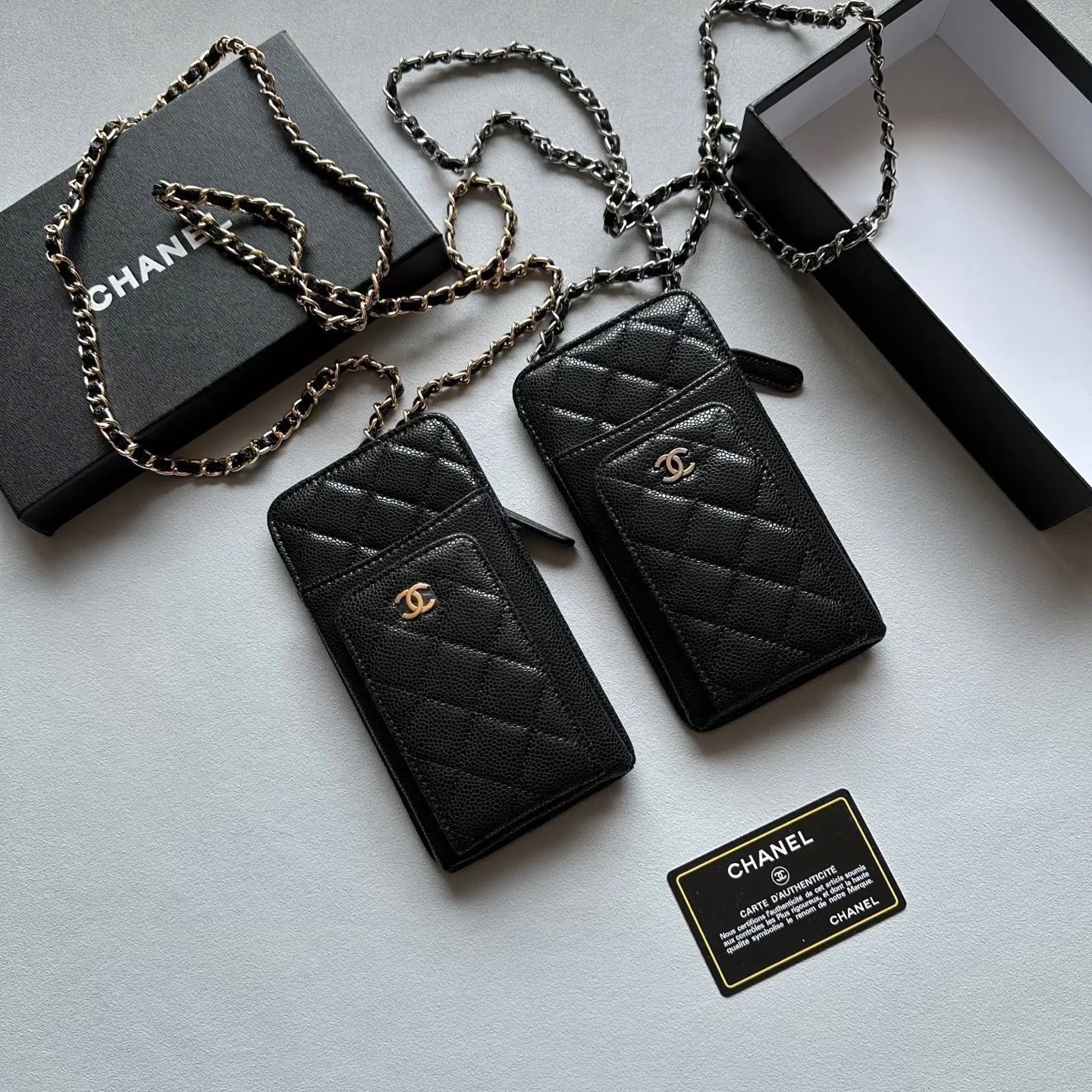 P120🎀🎀颜色 黑羊金 黑羊银🎀尺寸 18x11🎀香奈儿多功能手机包 可肩背专柜品质羊皮绣花 海外订制五金 做工油边精湛