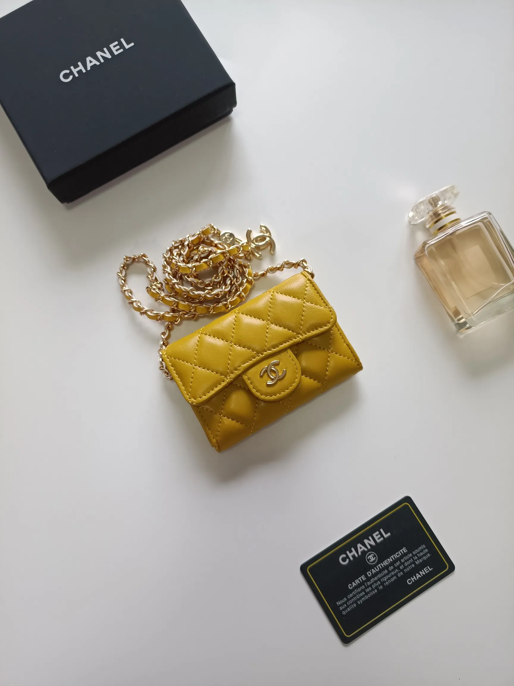 💰95包邮‼️ A8937# 新款零钱包👛 羊皮女包 小巧便携设计风格 官网同步新款💋 尺寸11.3*7.5*2.1CM