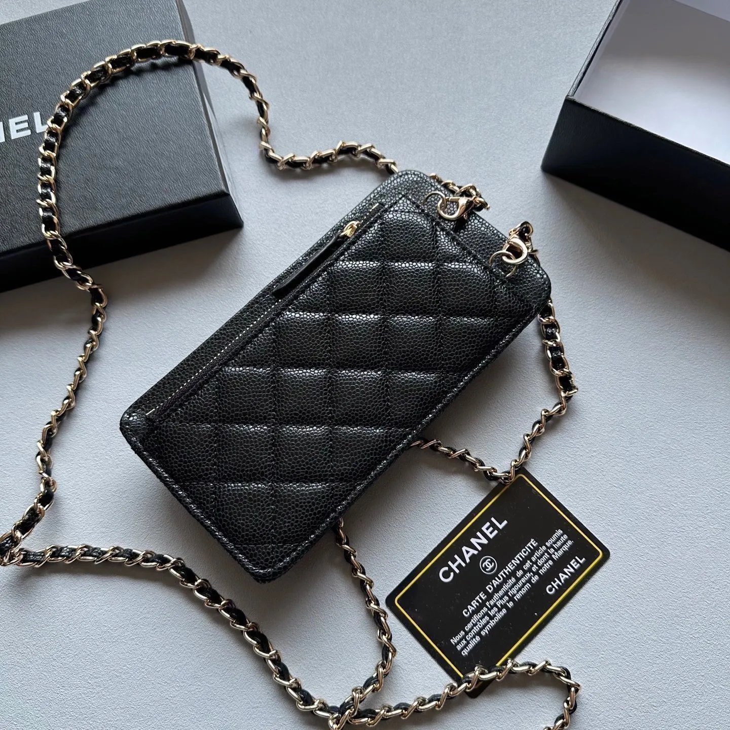 P120🎀🎀颜色 黑羊金 黑羊银🎀尺寸 18x11🎀香奈儿多功能手机包 可肩背专柜品质羊皮绣花 海外订制五金 做工油边精湛