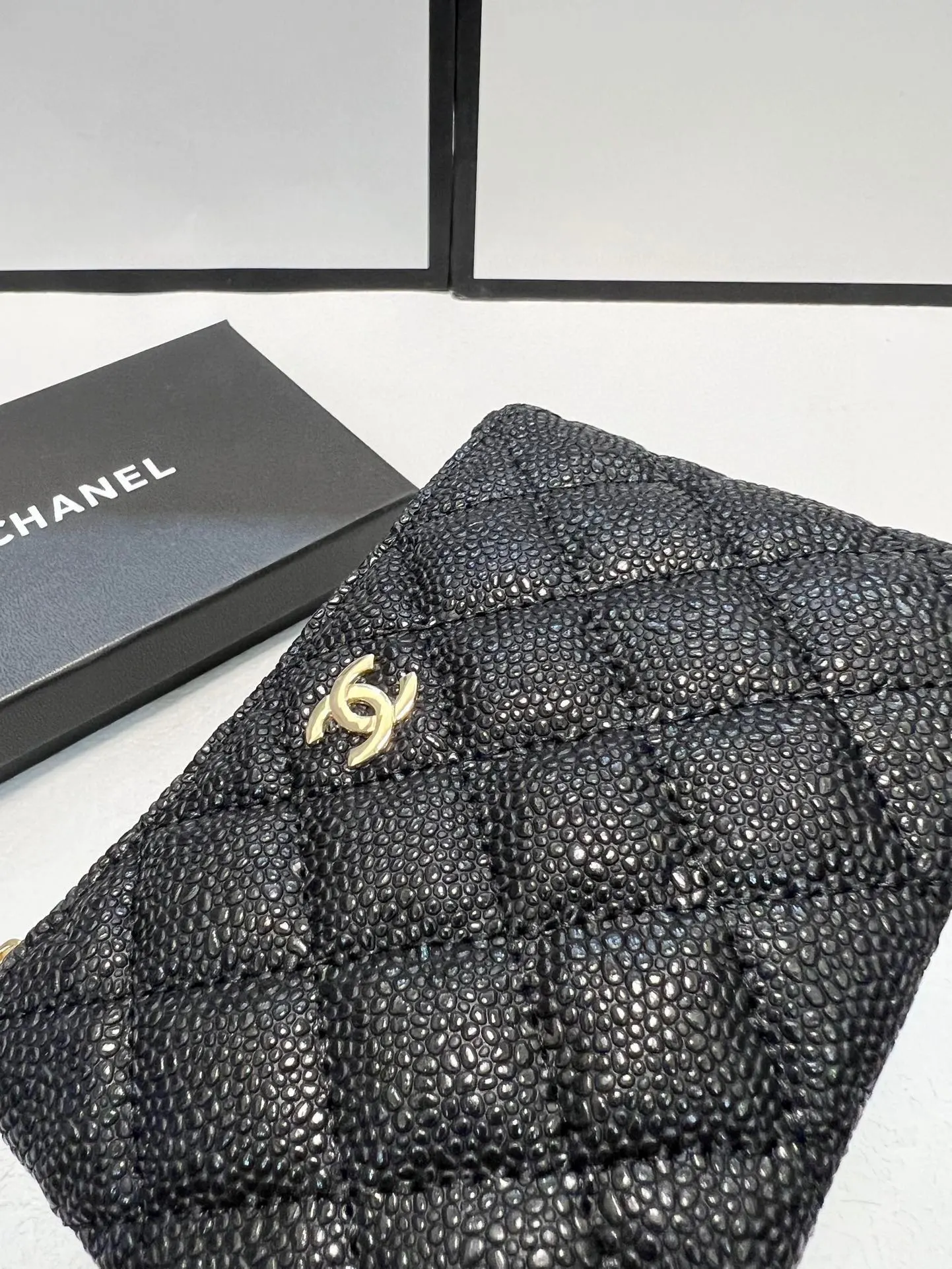 P65🎀🎀颜色 黑🎀尺寸 14.5x9🎀香奈儿鱼子酱牛皮🐑零钱包👍里外全皮🔥经典搭配,时尚百搭