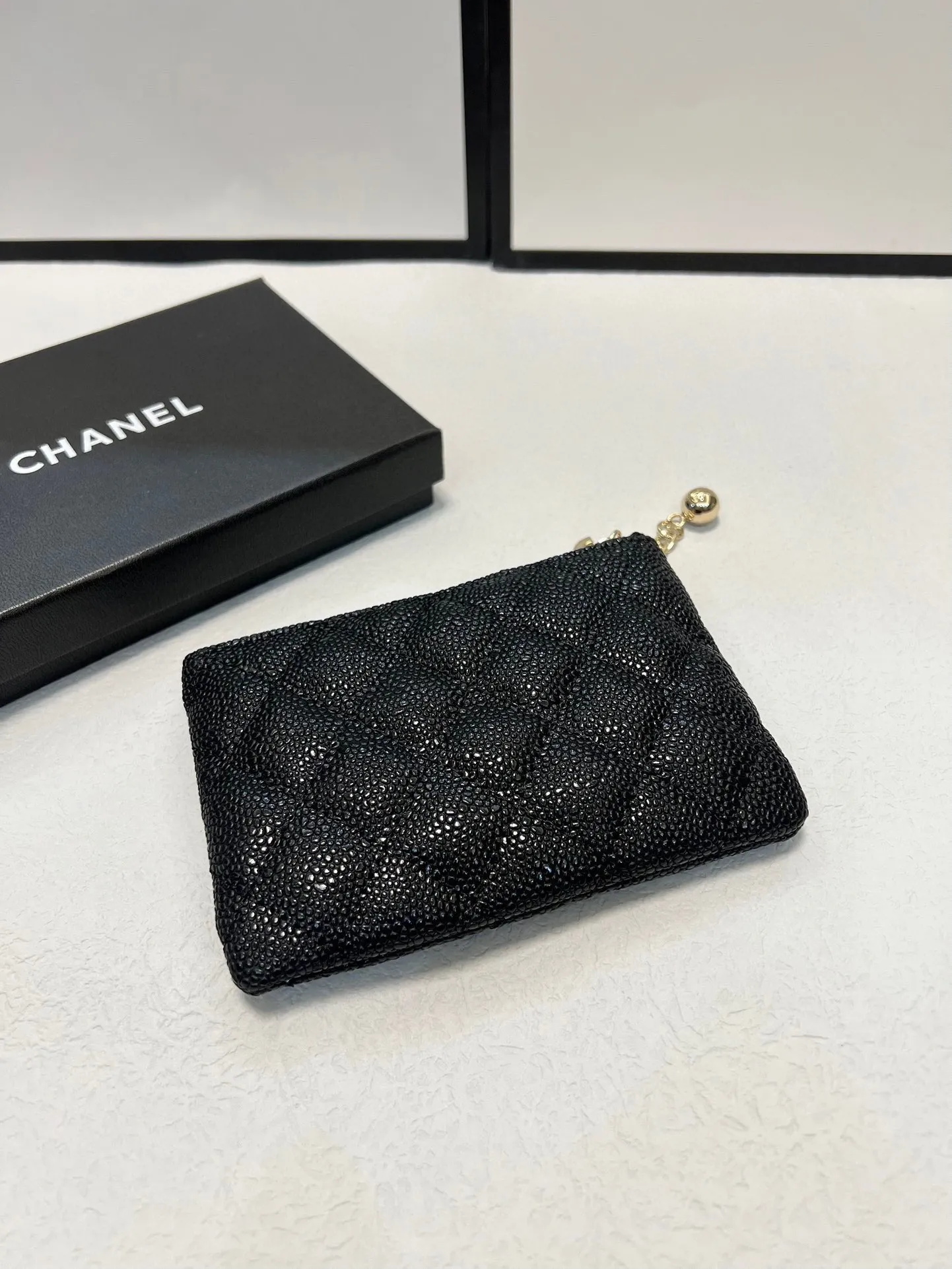 P65🎀🎀颜色 黑🎀尺寸 14.5x9🎀香奈儿鱼子酱牛皮🐑零钱包👍里外全皮🔥经典搭配,时尚百搭