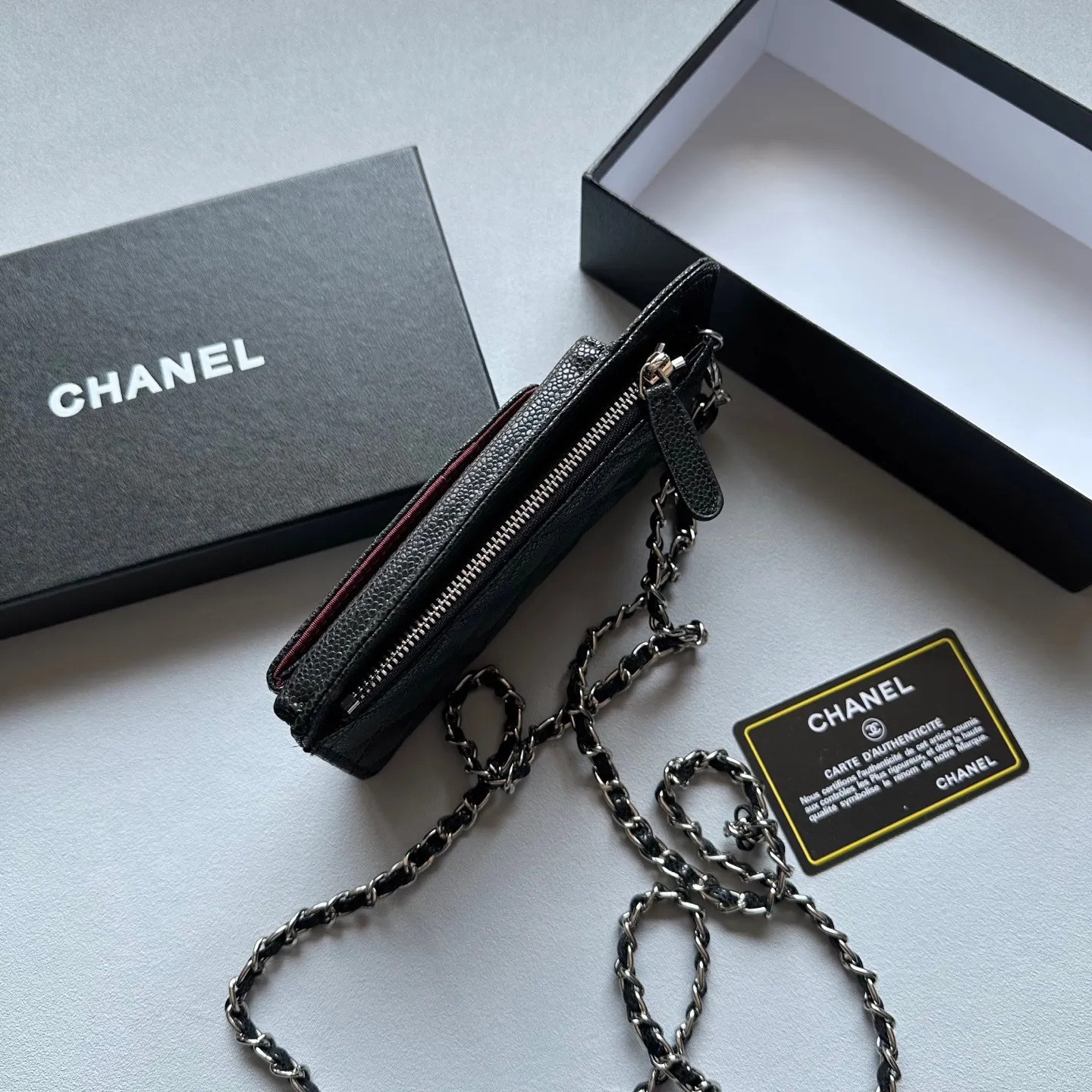 P120🎀🎀颜色 黑羊金 黑羊银🎀尺寸 18x11🎀香奈儿多功能手机包 可肩背专柜品质羊皮绣花 海外订制五金 做工油边精湛