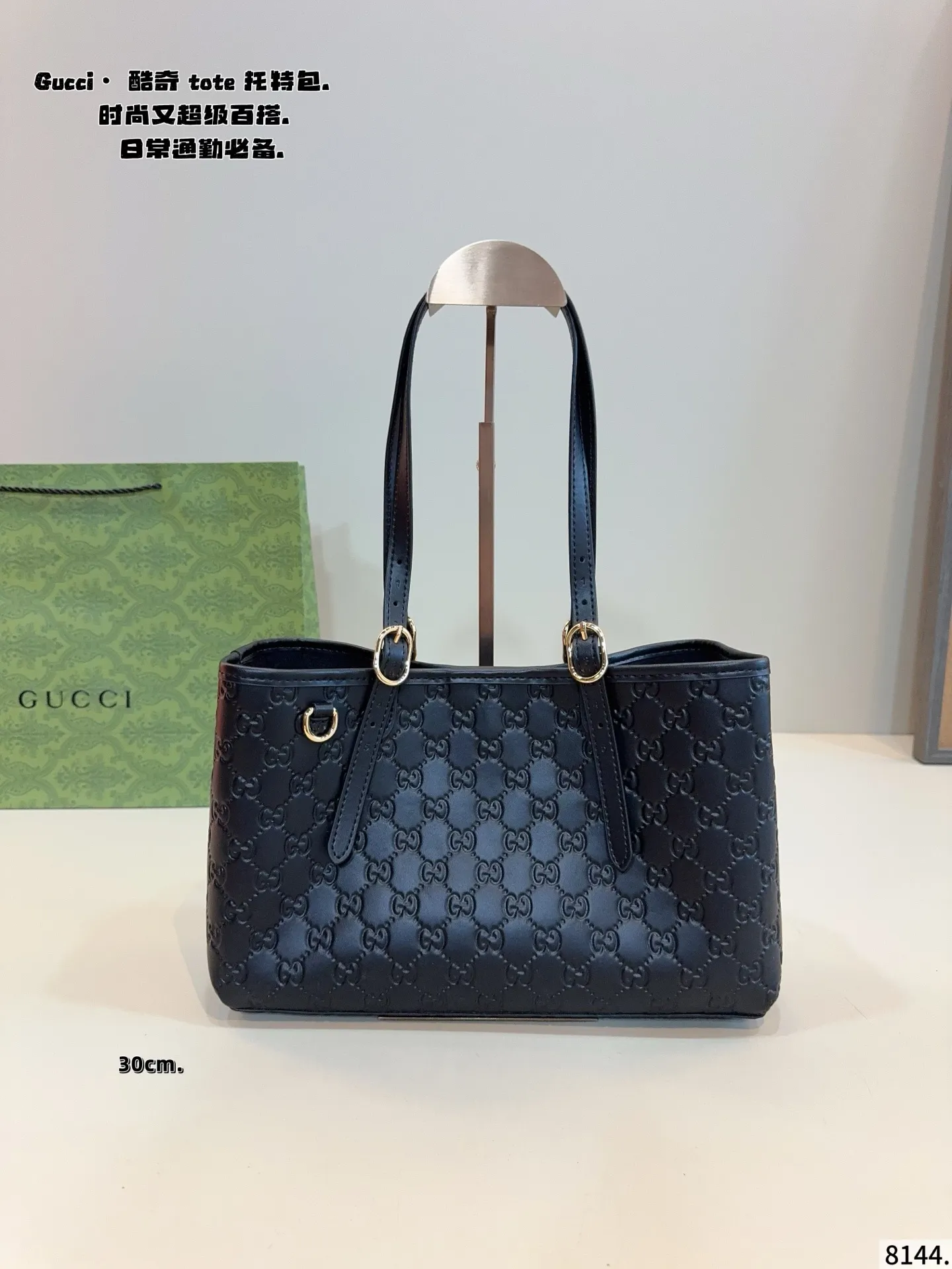 p180p180 Gucci古驰Exquisite饰双G 购物袋 最新款💋GUCCI枕头 市场独家新款，古奇醉新爆款，醉新元素，包现货‼️原厂订制五金，进口牛皮搭配GG胶料.～尺寸：36*12*25/30*10^19cm