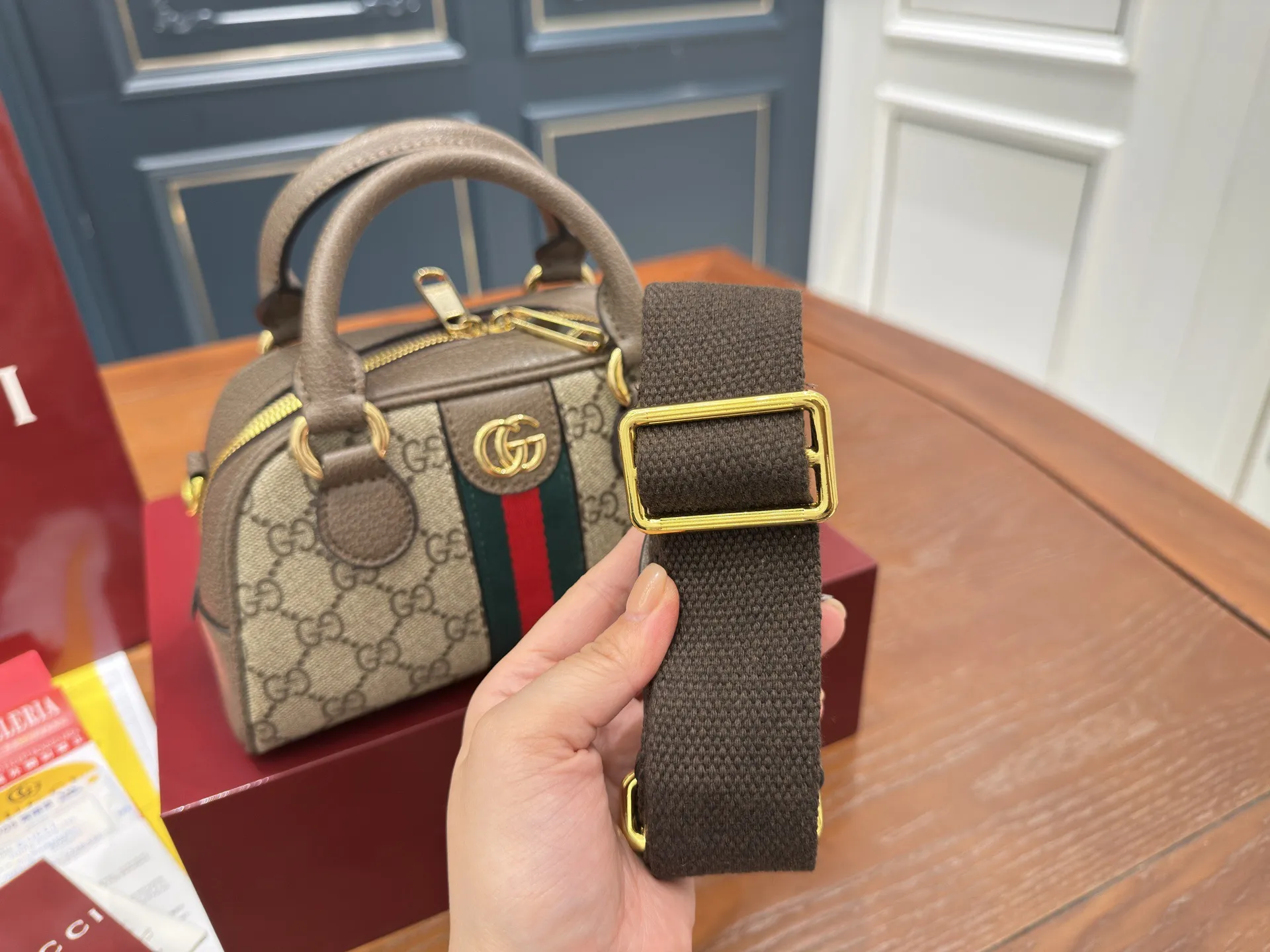 （飞机盒折叠盒⚠️）p165 Gucci 保龄球 枕头包 一整个被爱住拿捏舒适下午茶氛围日常百搭 经典简洁 尺寸：21.5 13