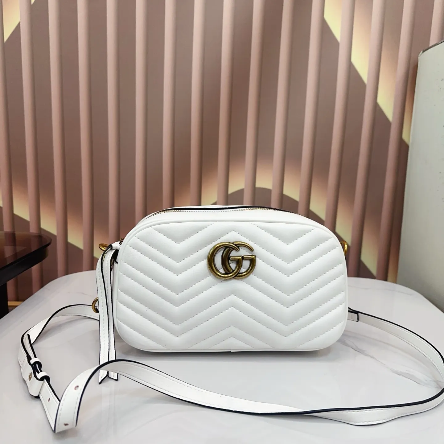 p100 配折叠盒 酷奇Guccimarmont经典款黑色双G相机包全皮波浪纹腰包单肩包斜挎包拉链包！ 尺寸24.14cm。q