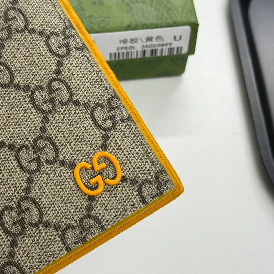 p75🎀GUCCI F08🎀颜色:黑胶/兰 啡胶/黄 啡胶/灰🎀尺寸:11*10*1.5 🎀GUCCl专柜最新款火爆登场!官网同步,精湛手工制作,实物拍摄,男女统用!