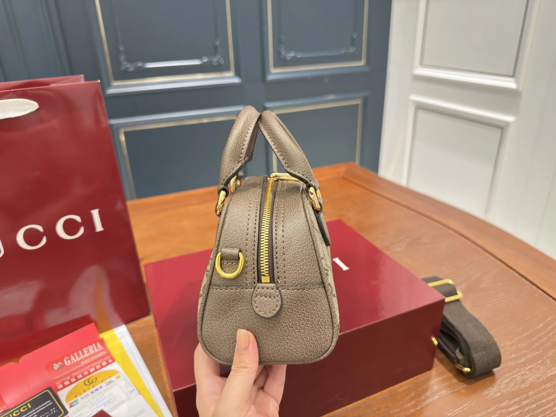 （飞机盒折叠盒⚠️）p165 Gucci 保龄球 枕头包 一整个被爱住拿捏舒适下午茶氛围日常百搭 经典简洁 尺寸：21.5 13