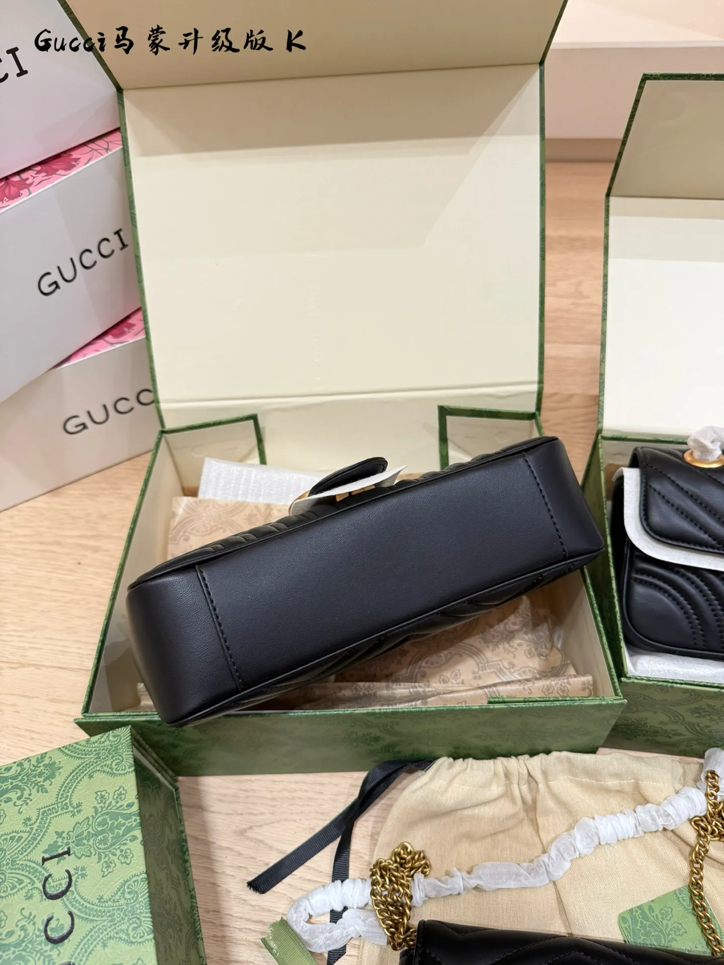 p130p155p160 GUCCI marmont|经典&百搭! GUCCI马蒙链条包经典尺寸: 16cm 22cm 26cm 经典金扣双GLOGO复古做旧五金波浪纹衔缝牛皮!采用的是小牛皮不仅有光泽感还很耐用单肩可以优雅成熟斜挎可以休闲个性一包顶百包