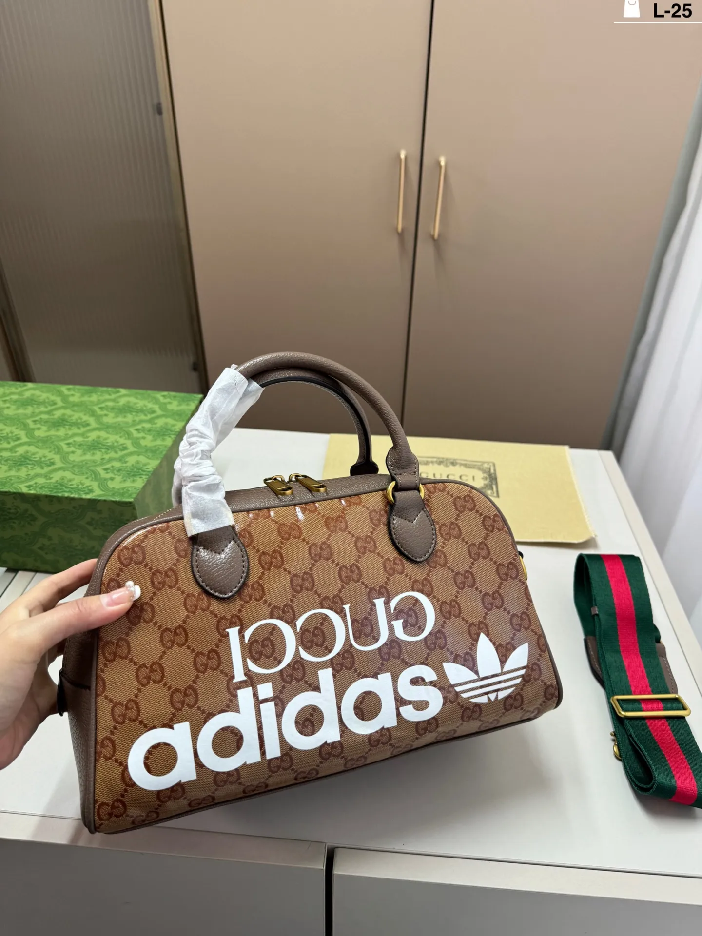 💰p145 L-25尺寸31×18折叠盒 Gucci酷奇/adidas x 阿迪达斯联名 迷你旅行包 手提单肩斜挎包 男女通用 经典百搭 实物拍摄