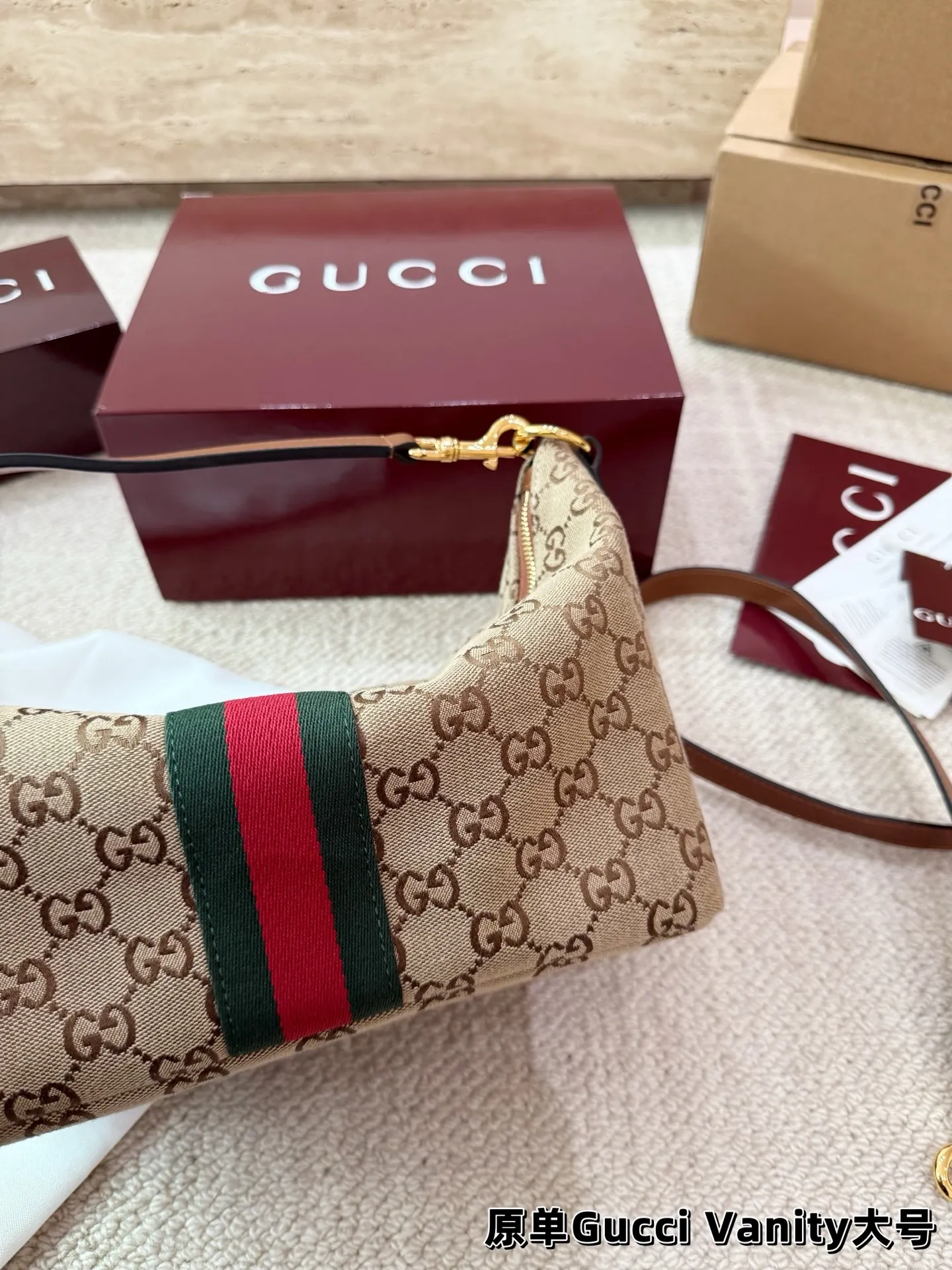 P185 P175 Gucci Vanity新品2026款 饭盒包 搭配延长袋 太实用啦 无论手提还是斜挎都太🉑啦 配礼盒尺寸大号27.19 小号19.13