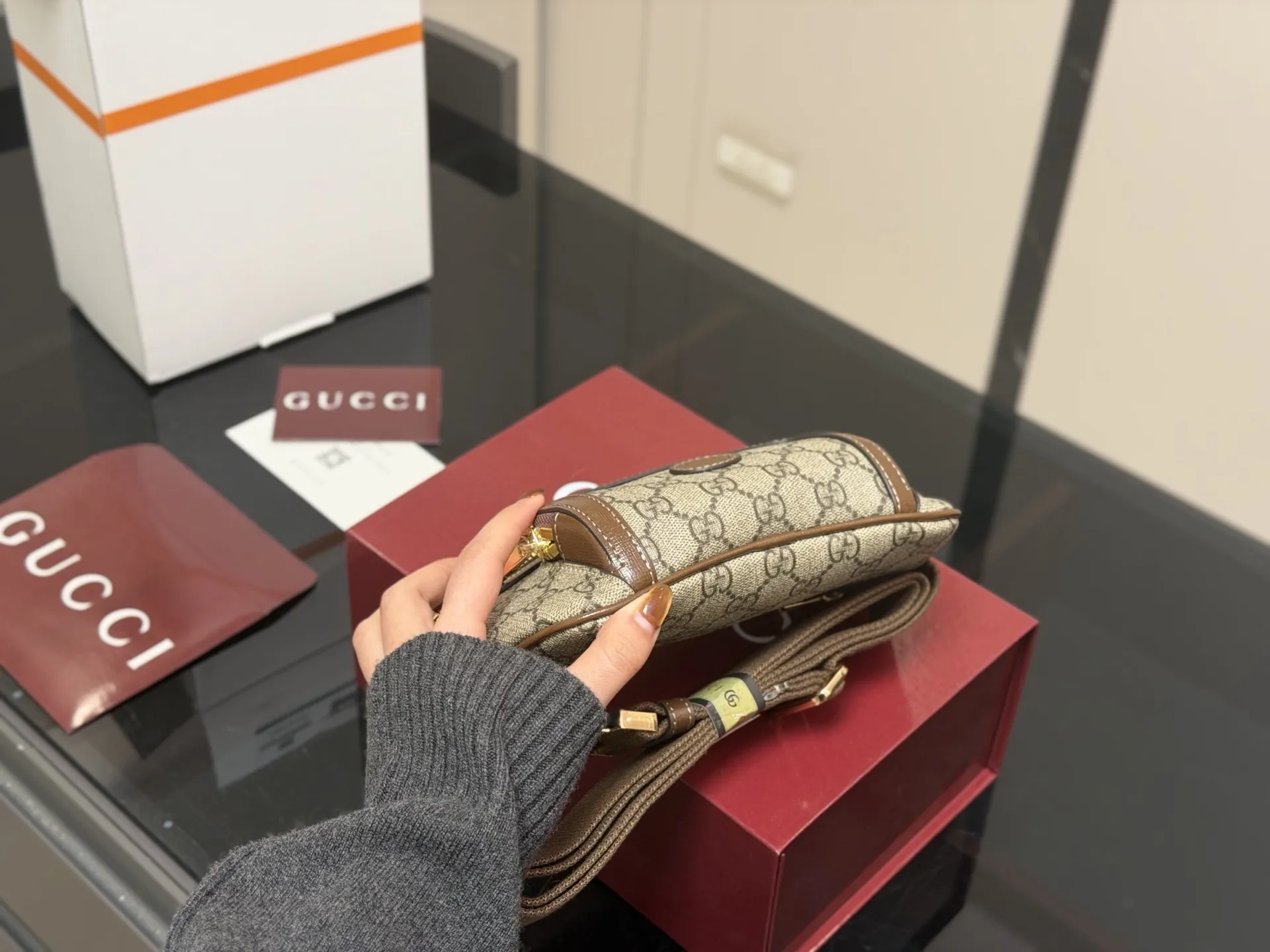 ¥150 配全套包装 size:24*14cm 原单古奇新款腰包 赶紧抢 ‼️‼️ 看好每个细节 自己细品 ‼️👍