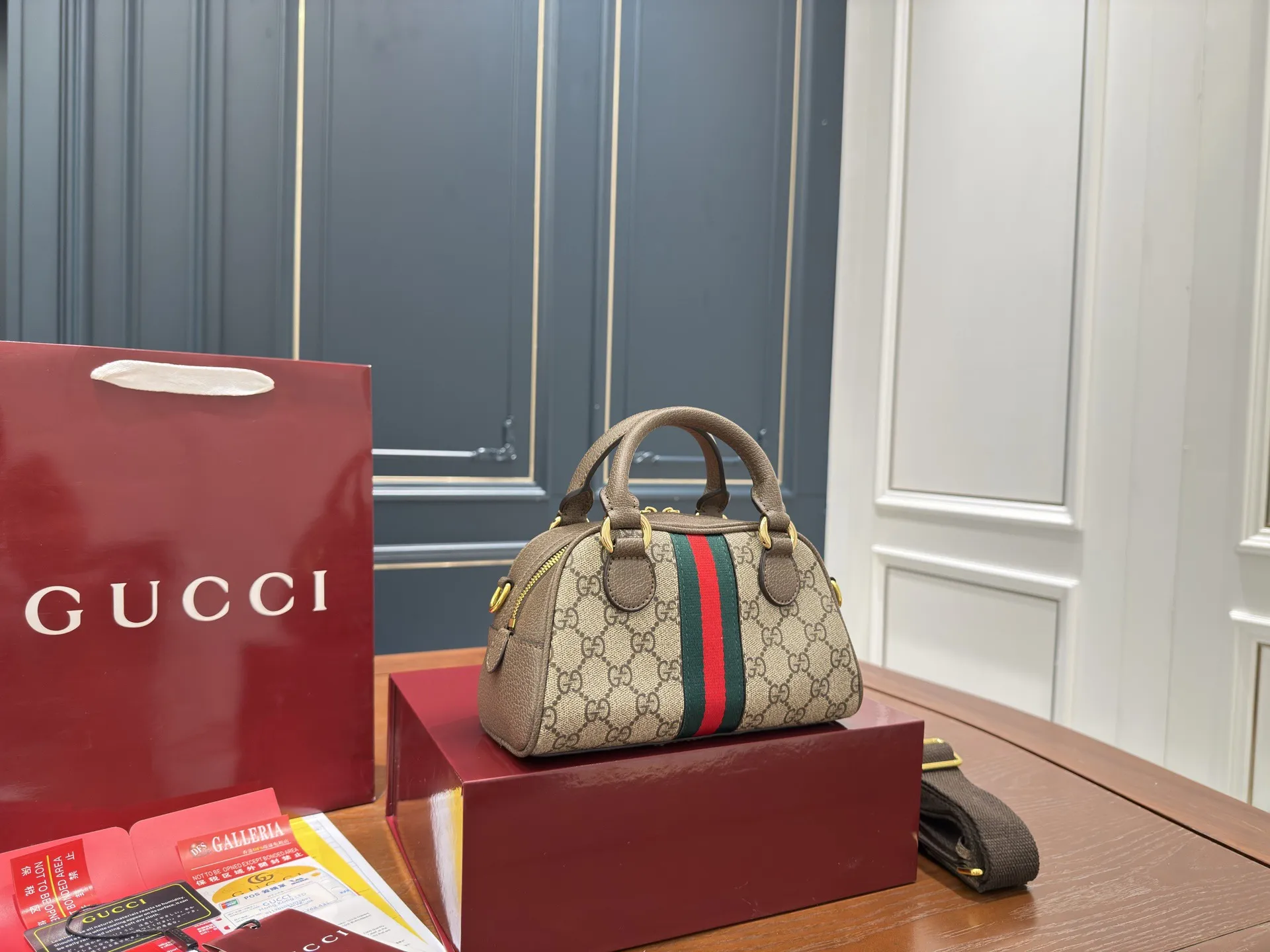 （飞机盒折叠盒⚠️）p165 Gucci 保龄球 枕头包 一整个被爱住拿捏舒适下午茶氛围日常百搭 经典简洁 尺寸：21.5 13