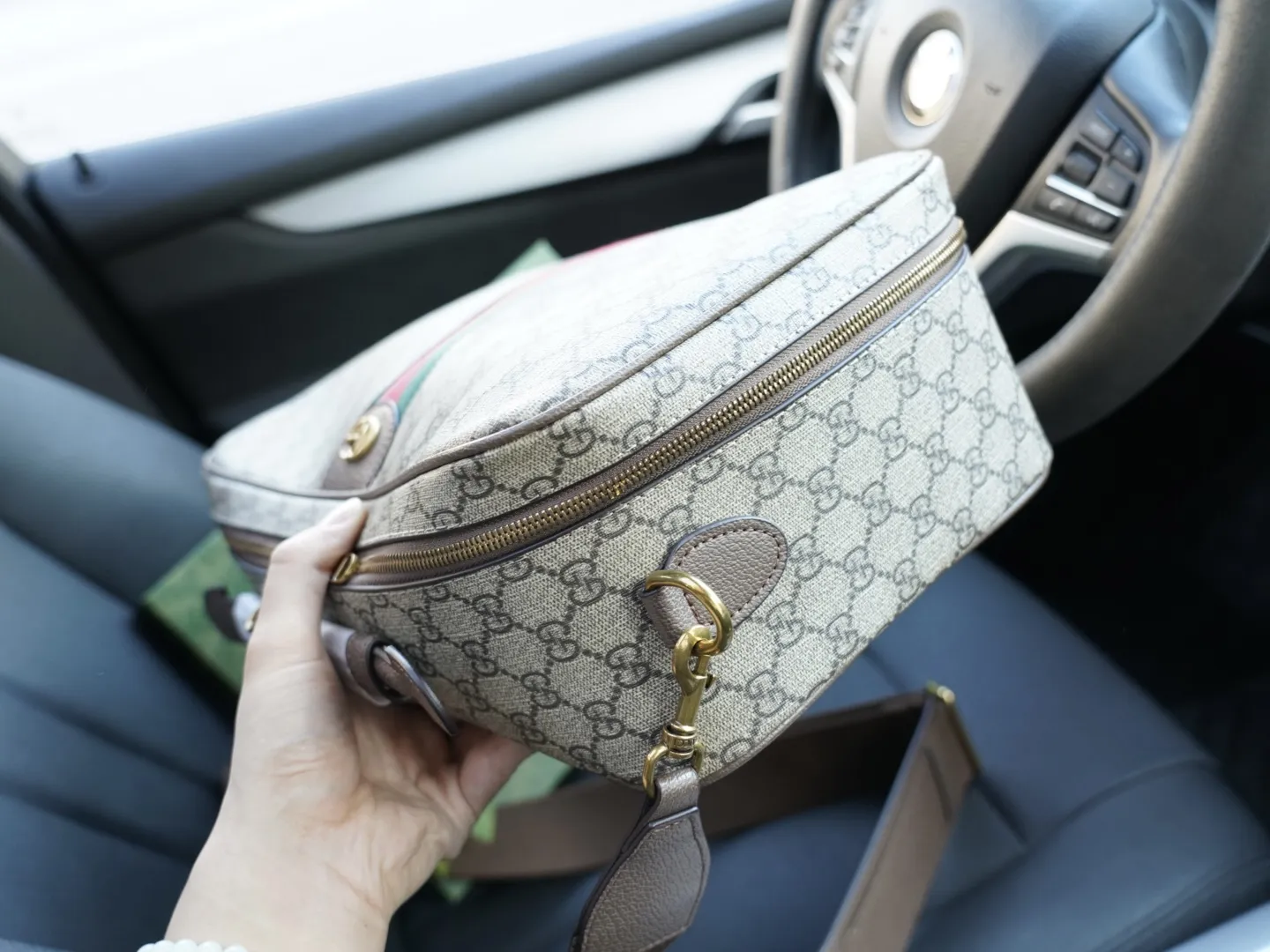 P180 🇮🇹 GUCCI 古驰 官网同步 高版本 斜挎单肩背包 永恒不过时的标志性产品 纯原单牛皮 顶级五金制作 非市面普通版本 今年最爱的款式 全部实拍 实用性非常高 完全不用担心穿搭 配全套包装礼品盒 【规格:36x22x12】