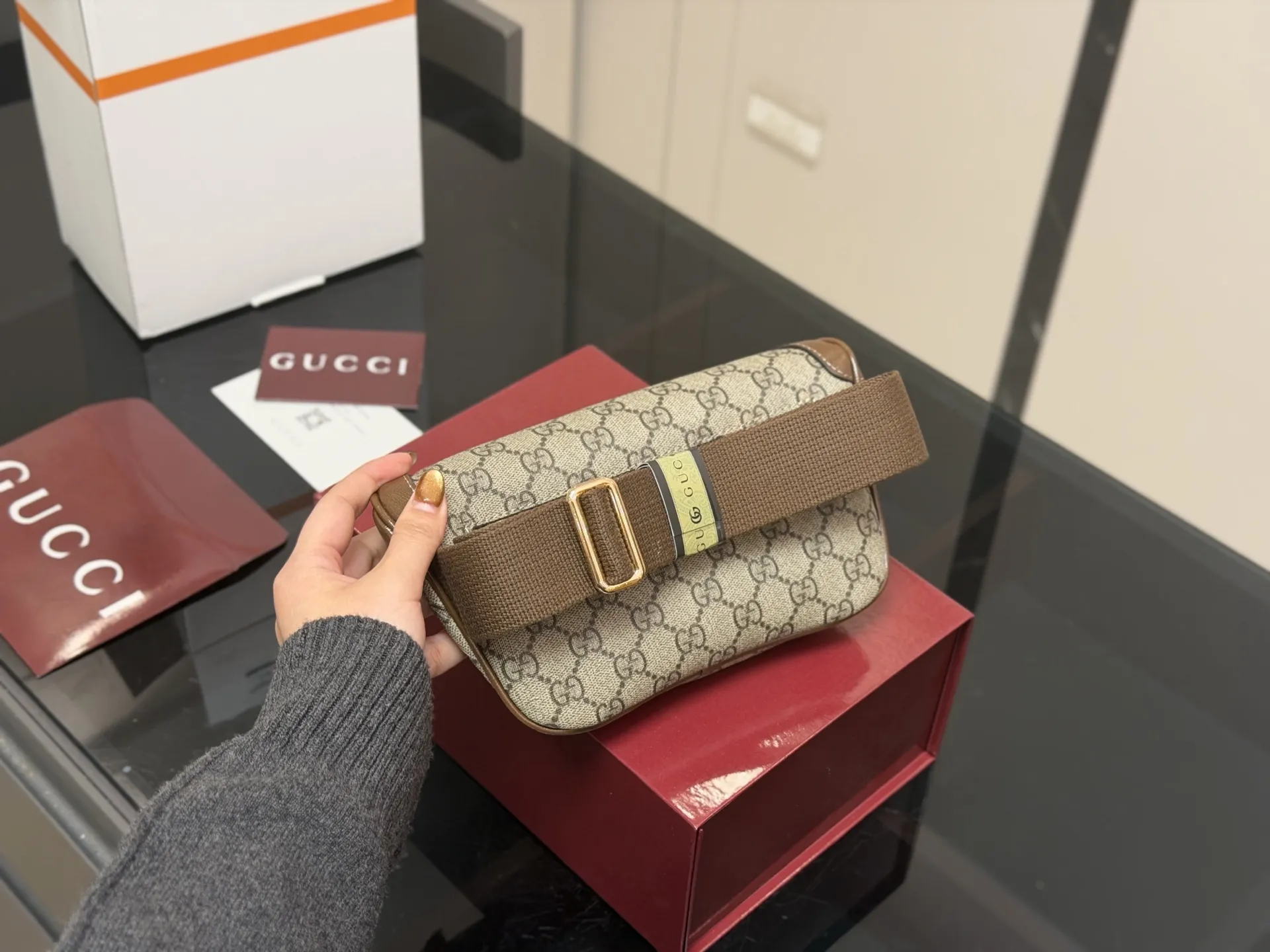 ¥150 配全套包装 size:24*14cm 原单古奇新款腰包 赶紧抢 ‼️‼️ 看好每个细节 自己细品 ‼️👍