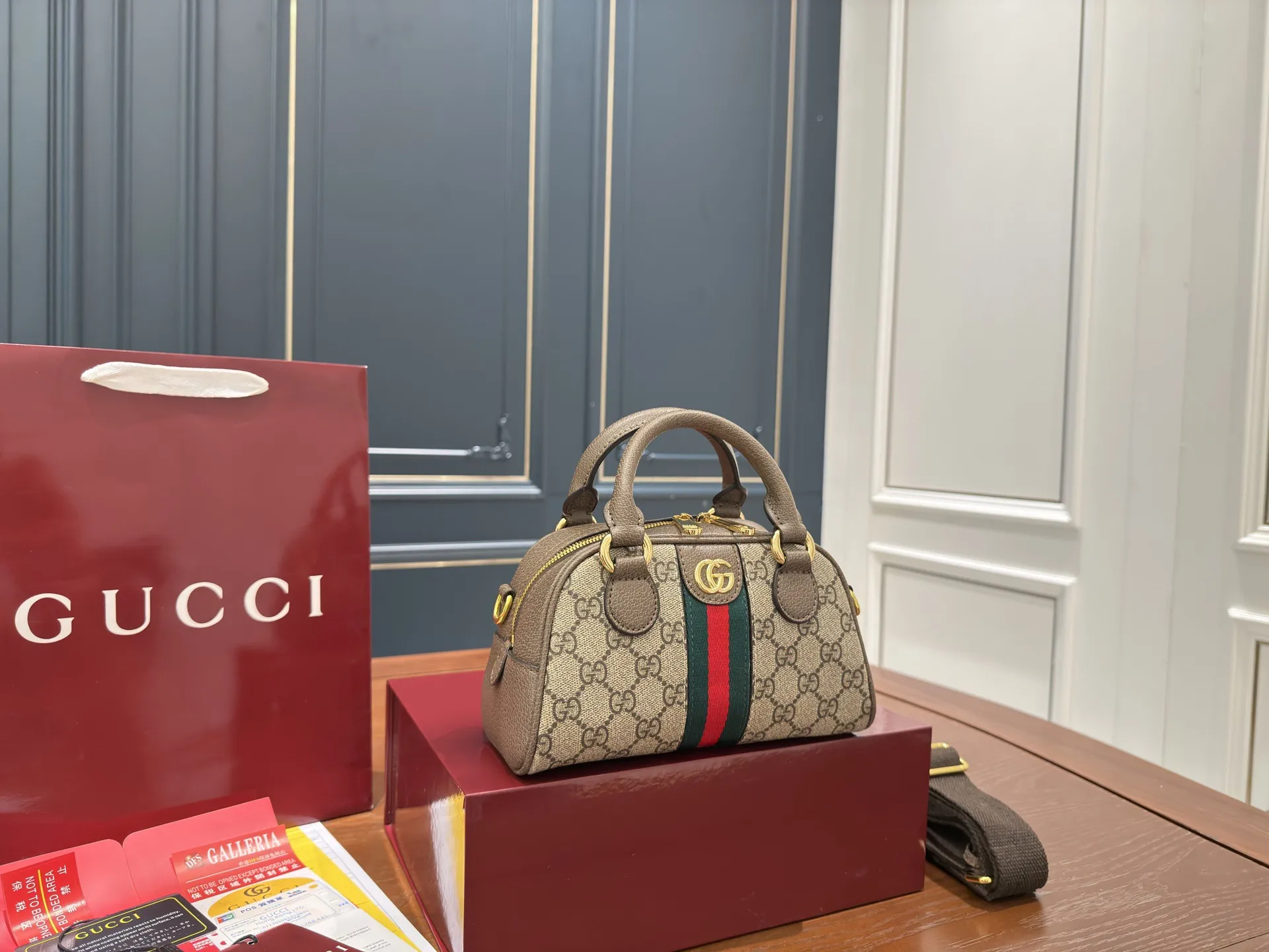 (飞机盒折叠盒⚠️)p165 Gucci 保龄球 枕头包 一整个被爱住拿捏舒适下午茶氛围日常百搭 经典简洁 尺寸:21.5 13