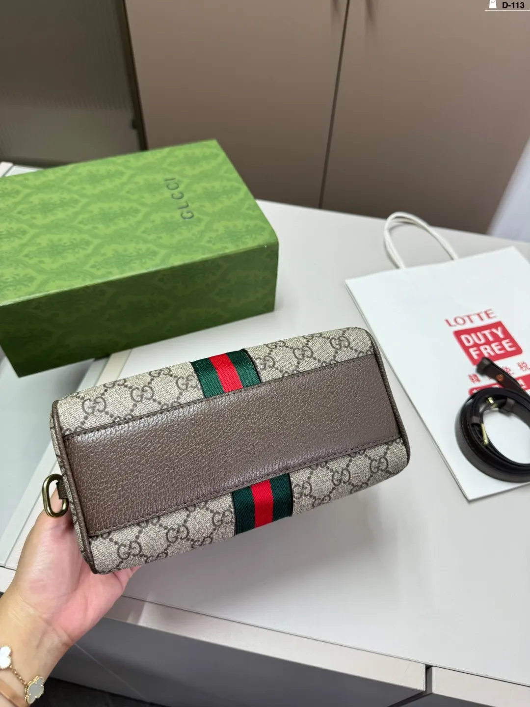 💰p125 D-113尺寸22×14折叠盒 酷奇Gucci 波士顿 枕头包 👜最新系列 这个款复古韵味特别浓,原版内里! 上身效果也超赞